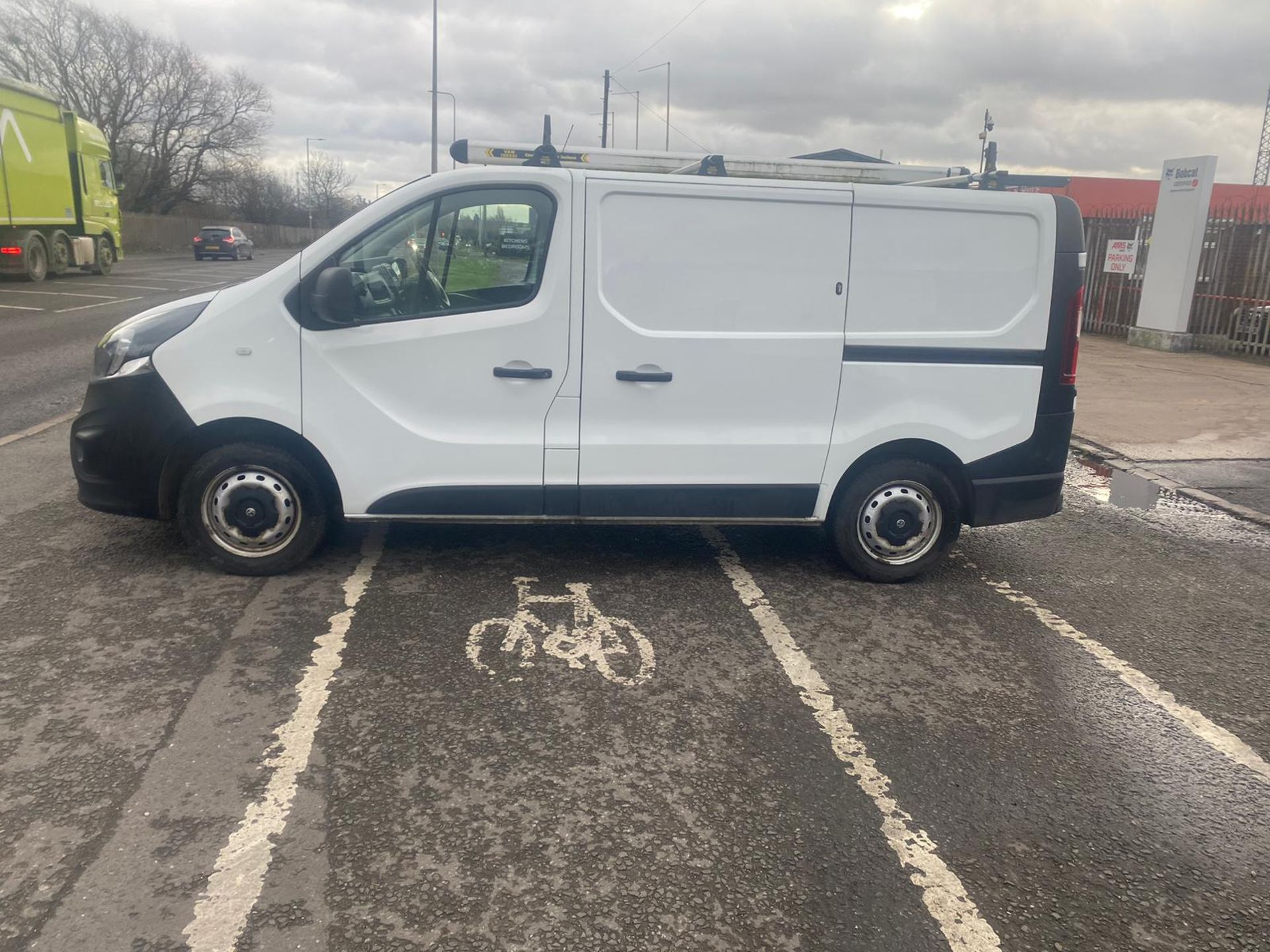 2018/68 VAUXHALL VIVARO 2700 CDTI PANEL VAN - 85K - EURO 6 - Image 7 of 10