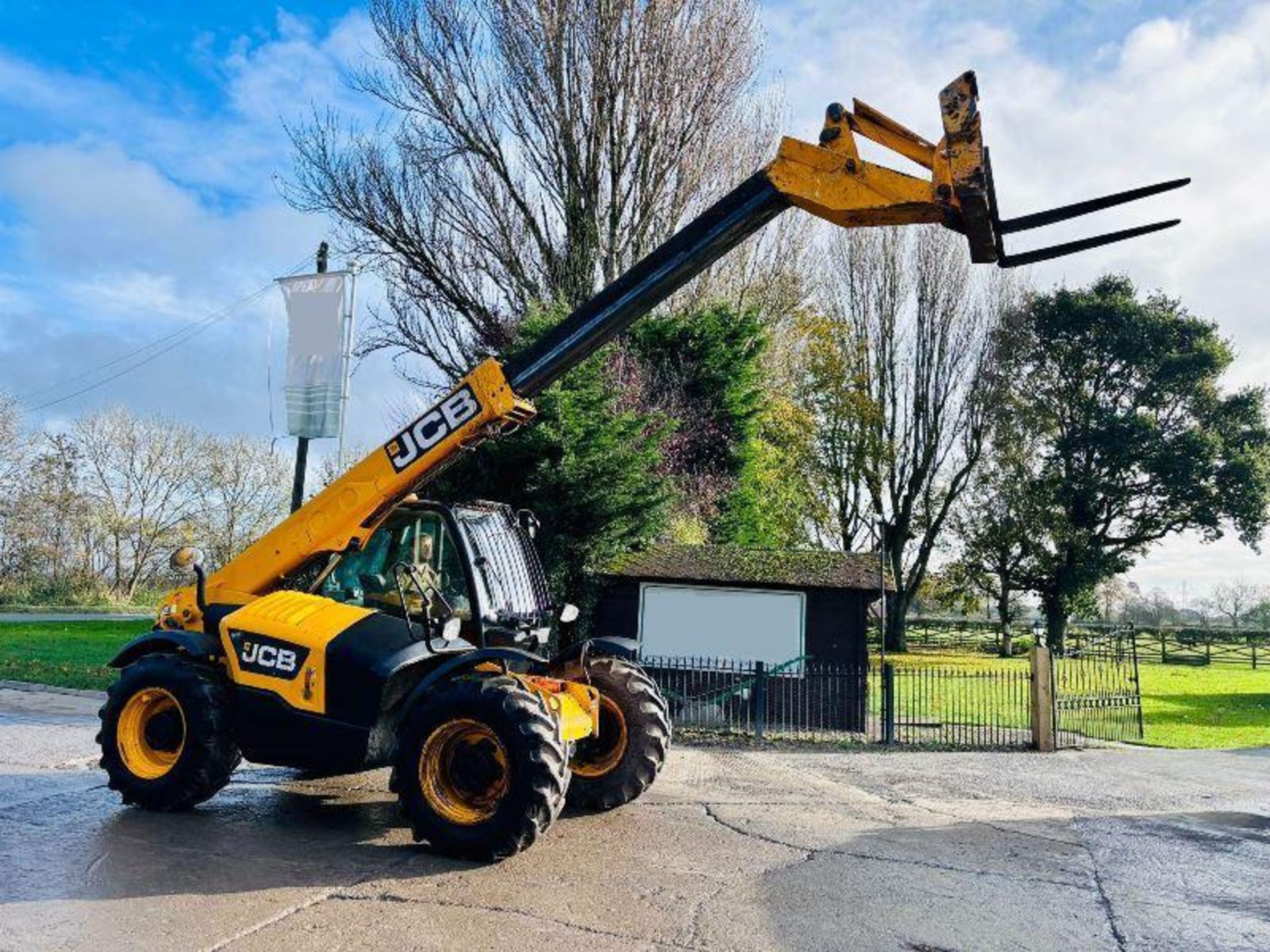 JCB 531-70 4WD TURBO TELEHANDLER *YEAR 2013* C/W PALLET TINES - Image 9 of 18