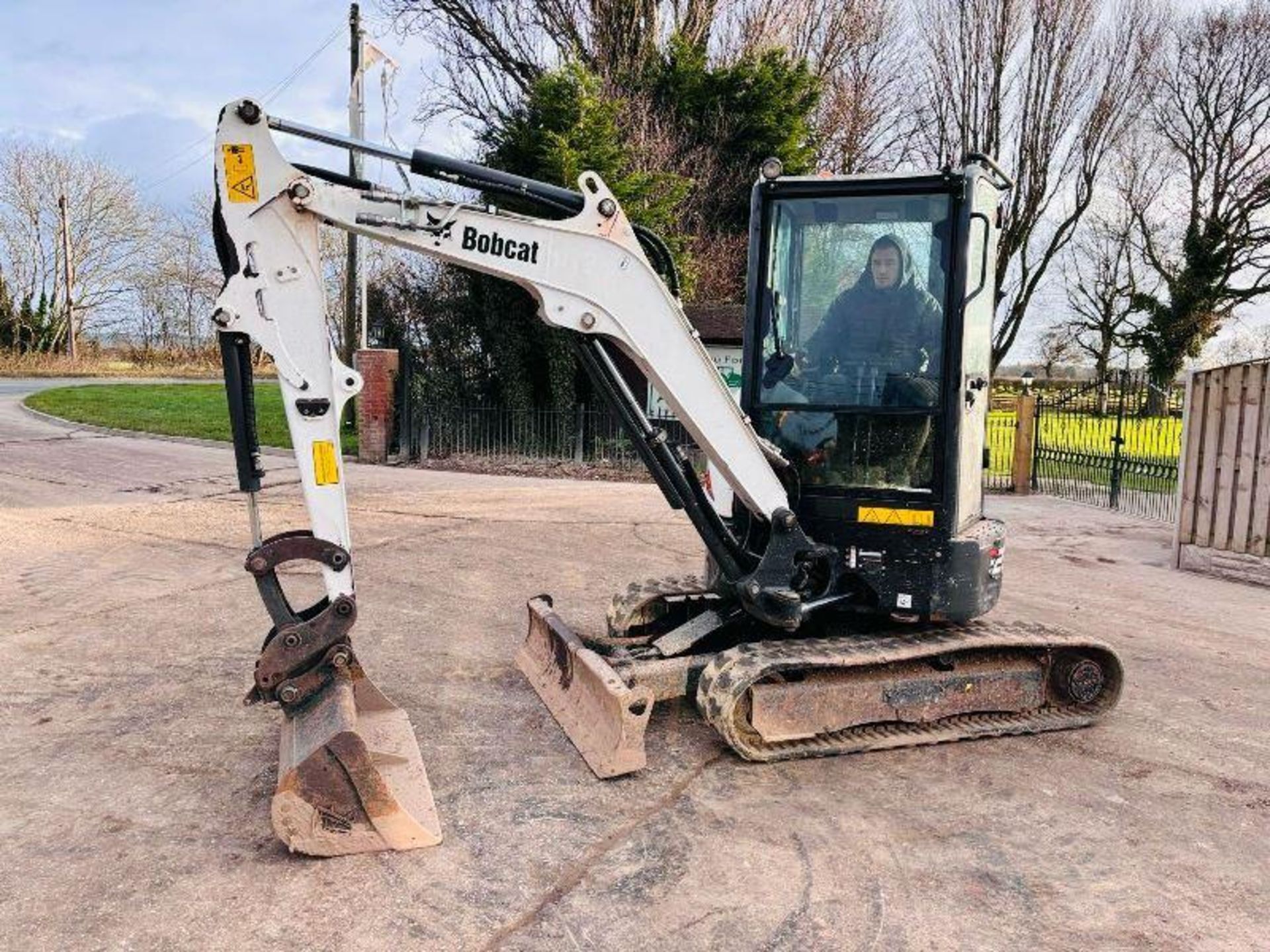 BOBCAT E27 EXCAVATOR *ZERO SWING, YEAR 2019, 1189 HOURS* C/W QUICK HITCH  - Image 7 of 18