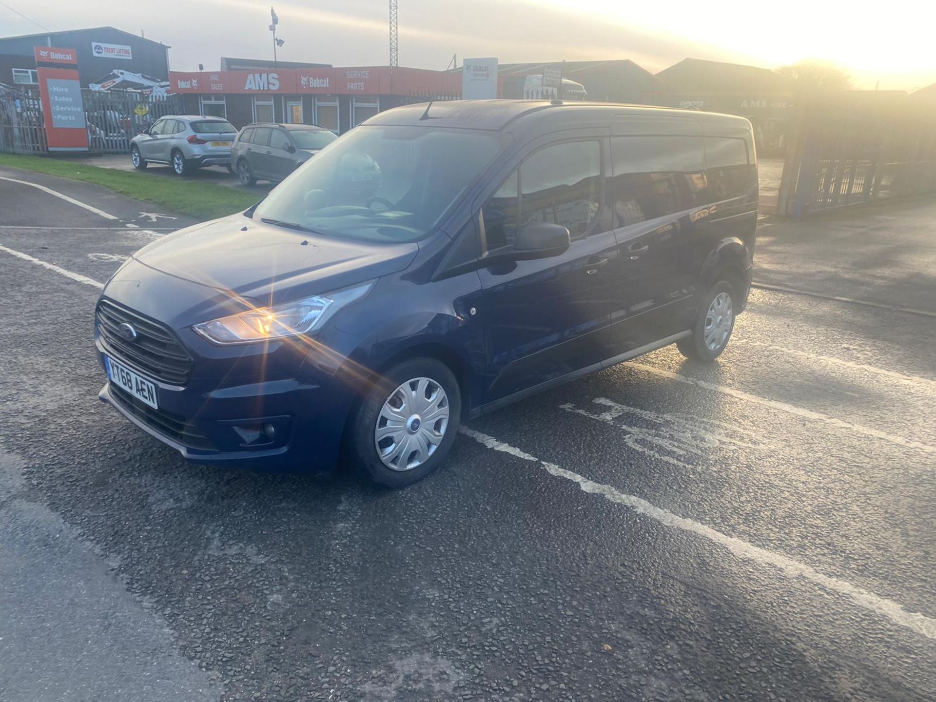 2018 68 FORD TRANSIT CONNECT TREND LWB PANEL VAN - 3 SEATS - NEWER SHAPE - AIR CON - Image 3 of 9