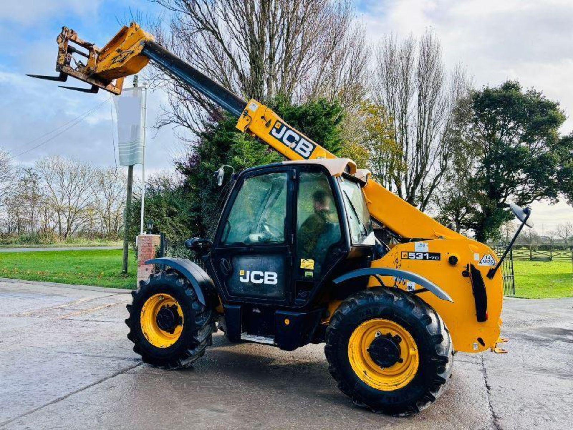 JCB 531-70 4WD TURBO TELEHANDLER *YEAR 2013* C/W PALLET TINES - Image 8 of 18