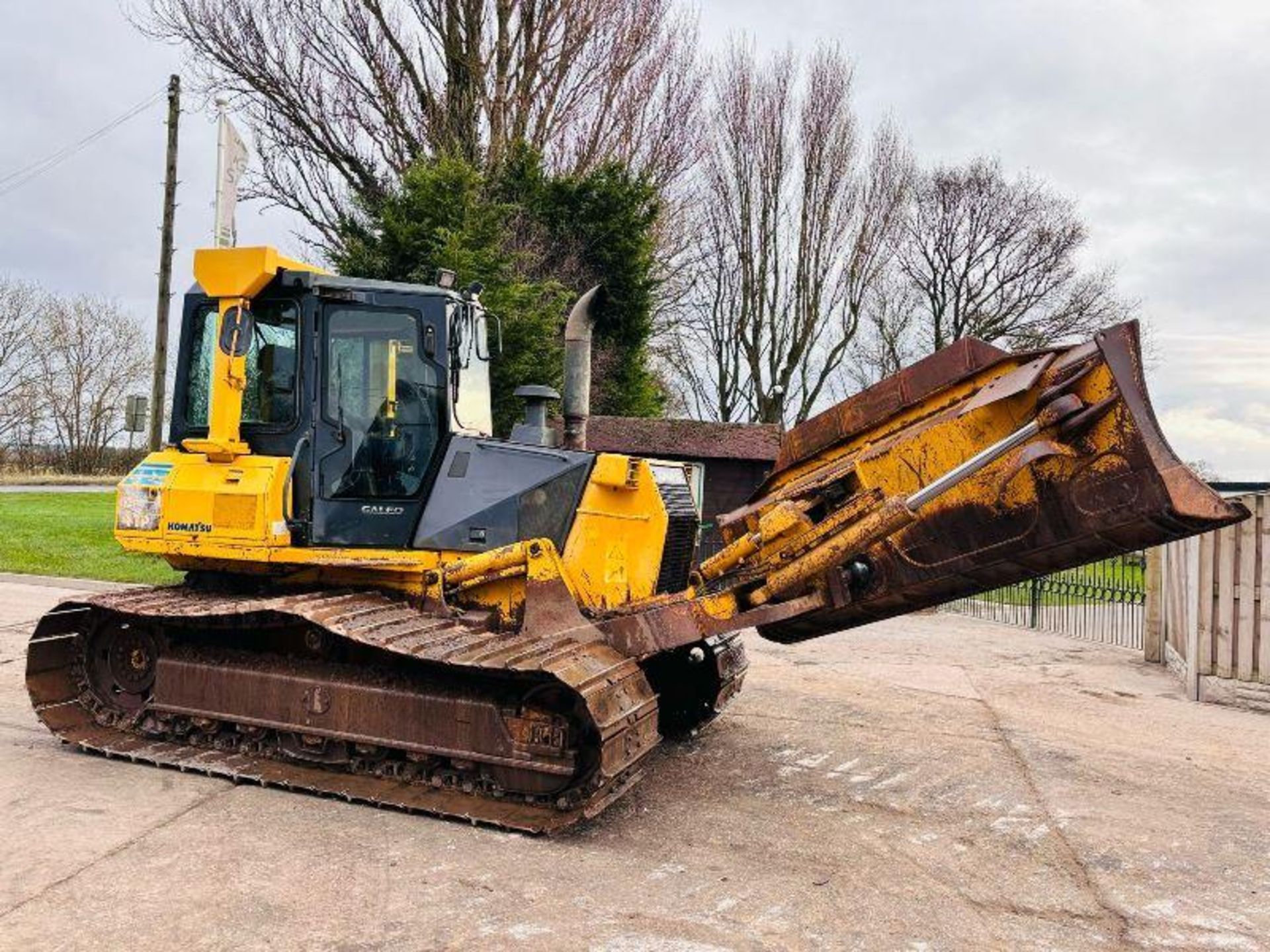 KOMATSU D41P-6 TRACKED DOZER C/W 6 WAY BLADE  - Image 7 of 19