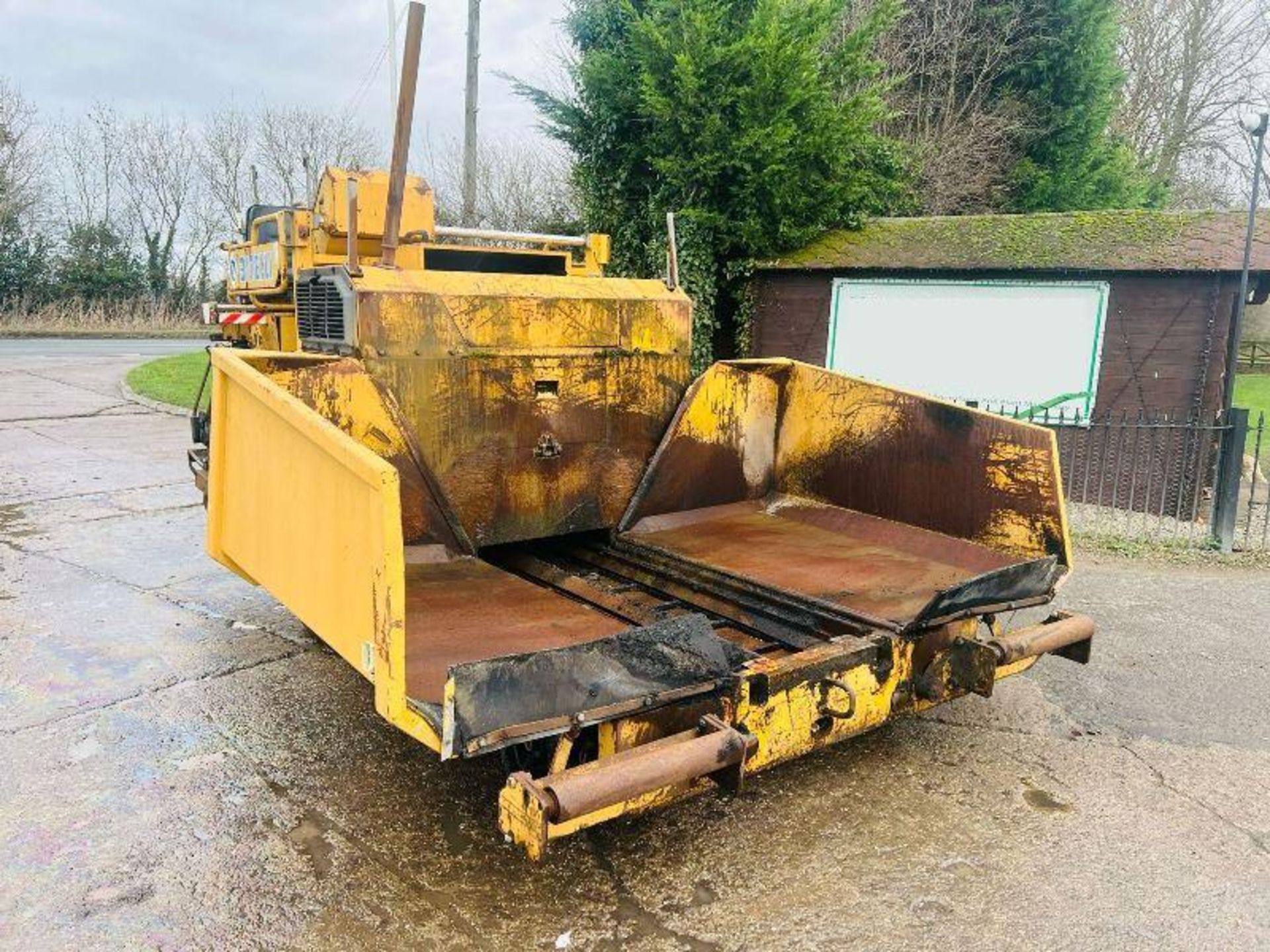 BITELLI BB632 TARMAC PAVER C/W DUAL CONTROL DRIVE  - Image 9 of 11