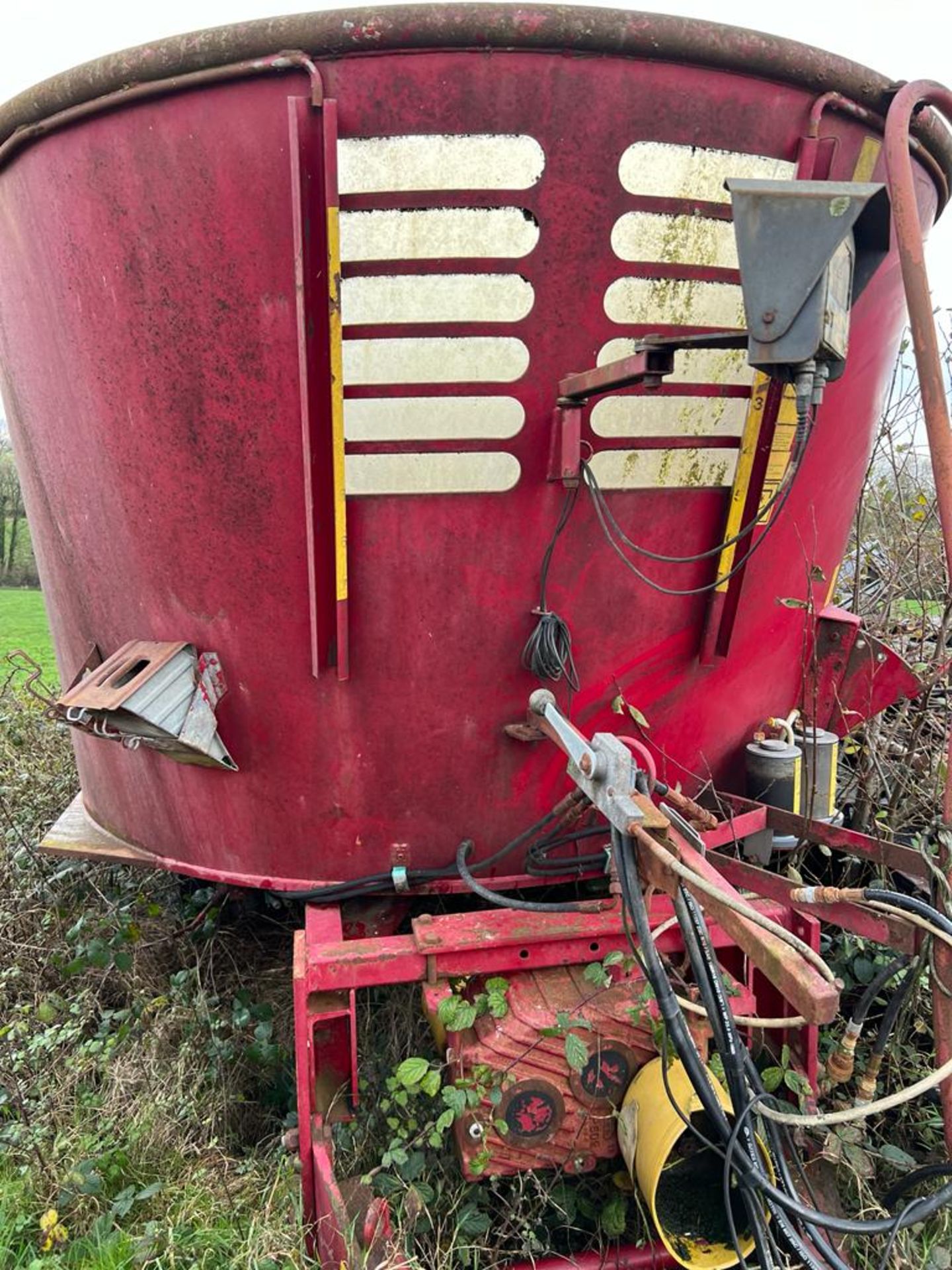 V MIX 18-2S FEEDER WAGON - Image 4 of 6