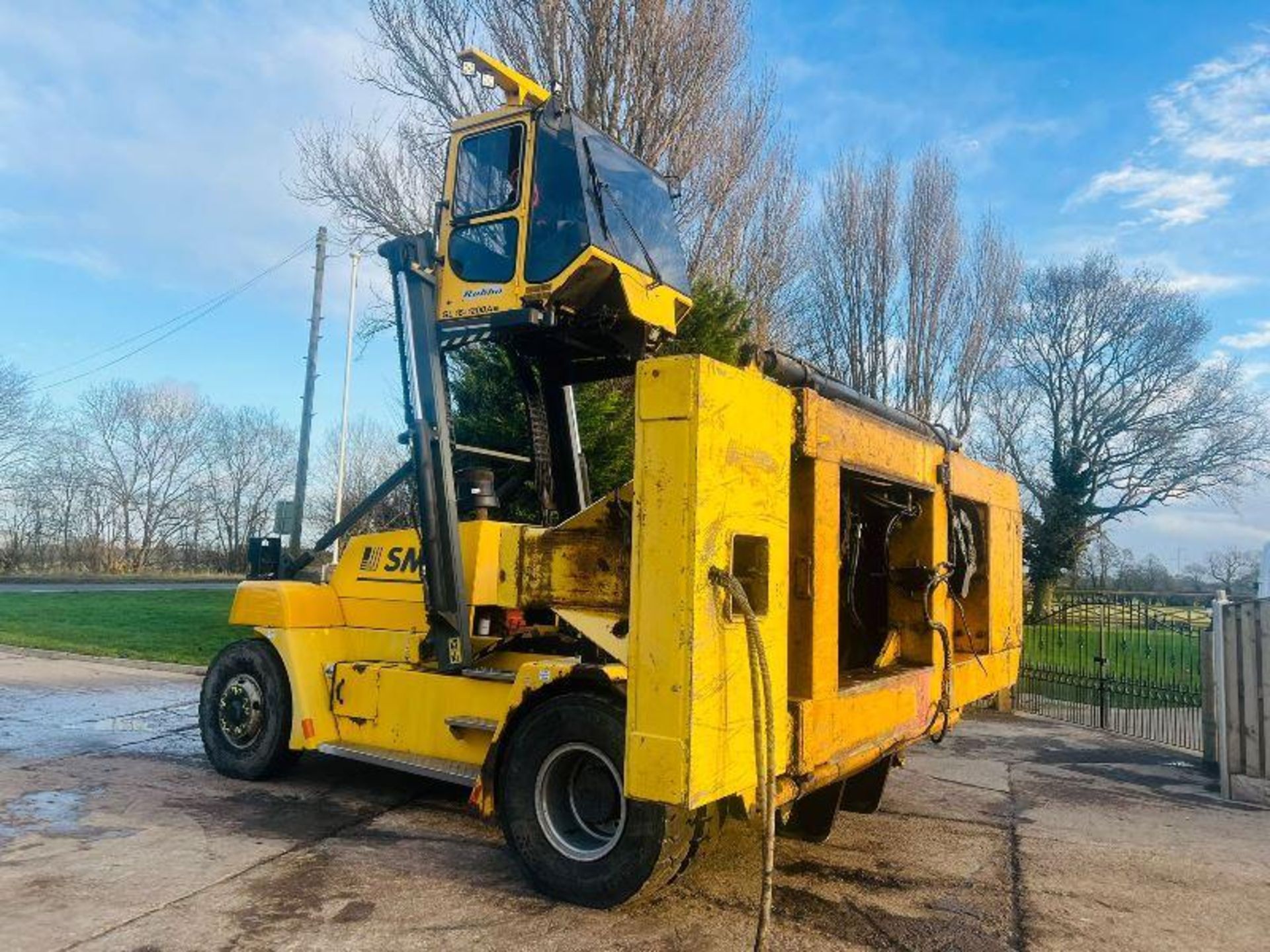 SMV SL16-1200A HIGH RISE CABIN FORKLIFT C/W ROTATING HEAD STOCK & PIPE CARRIER  - Image 12 of 19