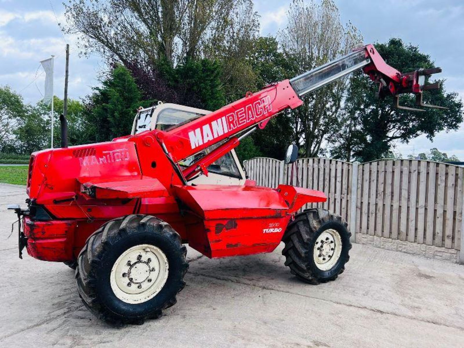 MANITOU MLT626 4WD TELEHANDLER C/W PALLET TINES - Image 7 of 17