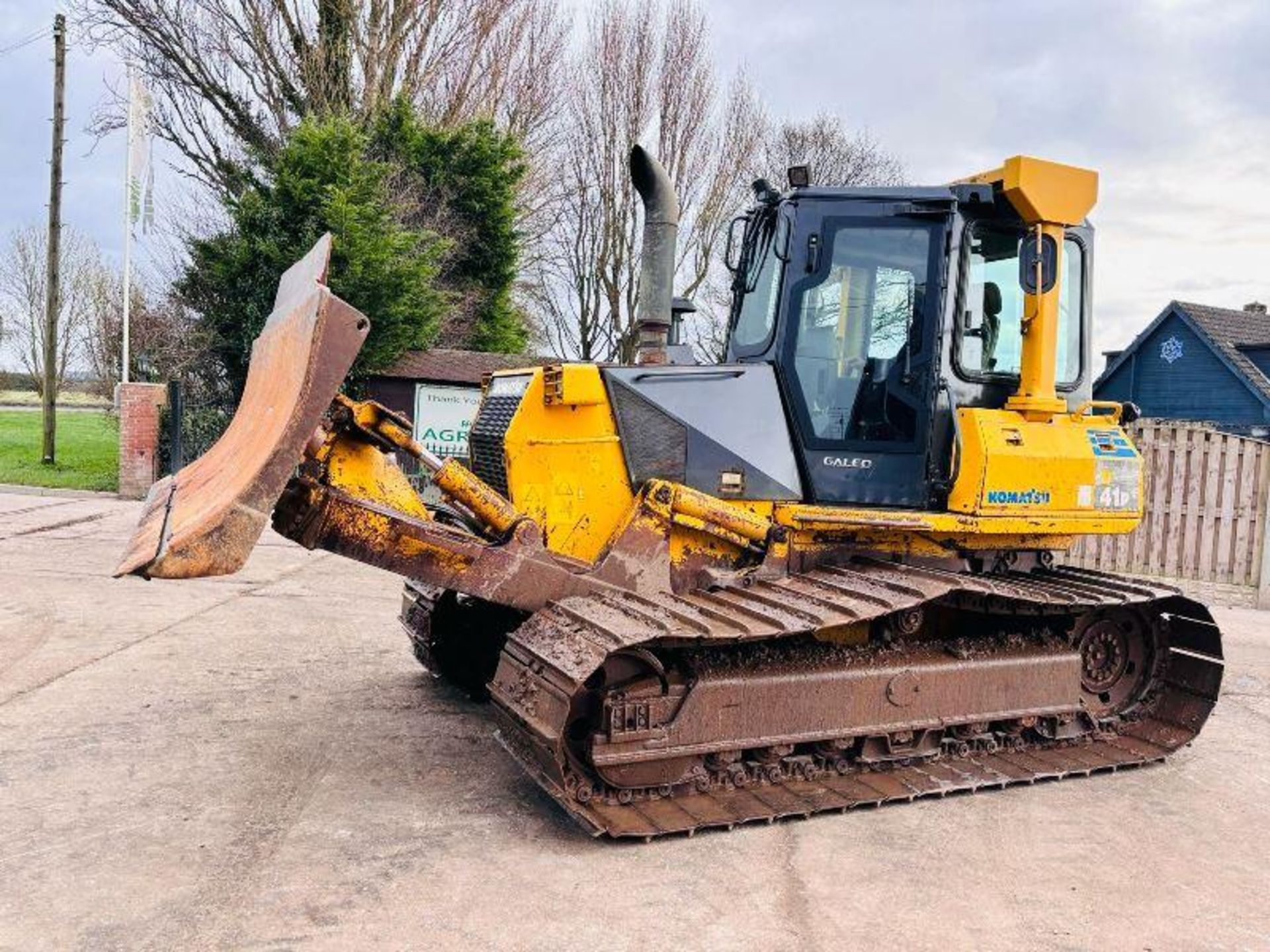 KOMATSU D41P-6 TRACKED DOZER C/W 6 WAY BLADE  - Image 6 of 19