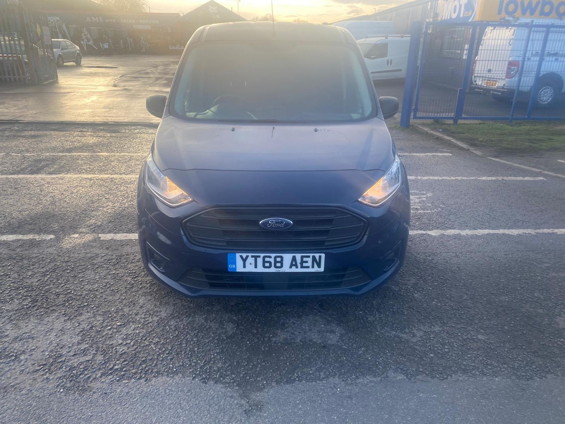 2018 68 FORD TRANSIT CONNECT TREND LWB PANEL VAN - 3 SEATS - NEWER SHAPE - AIR CON - Image 2 of 9