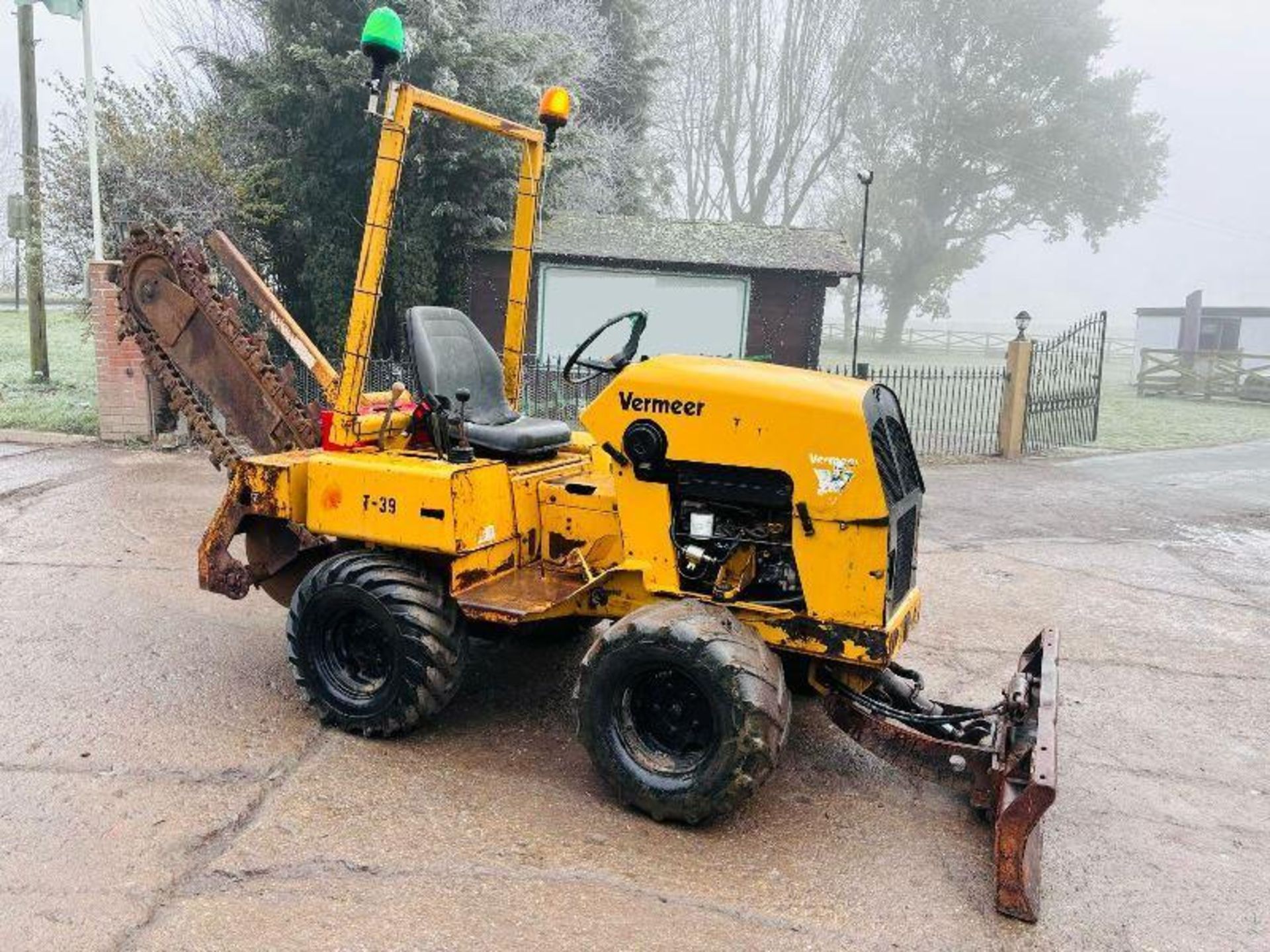 VERMEER RT450 4WD TRENCHER C/W FRONT BLADE & DEUTZ ENGINE