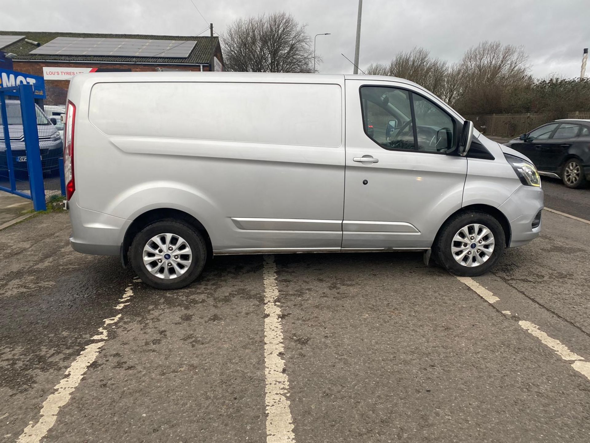 2018 68 FORD TRANSIT LIMITED PANEL VAN - 103K MILES - EURO 6 - FACELIFT MODEL - AIR CON - Image 6 of 10