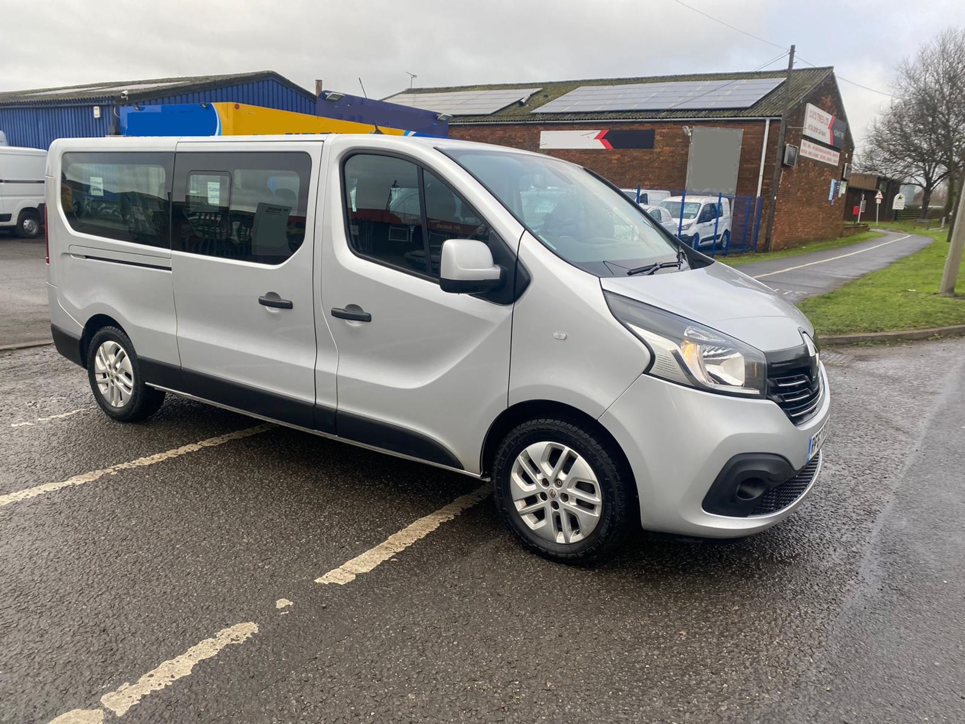 2017 67 RENAULT TRAFFIC SPORT MINIBUS - 141K MILES - 9 SEATS - AIR CON - ALLOY WHEELS