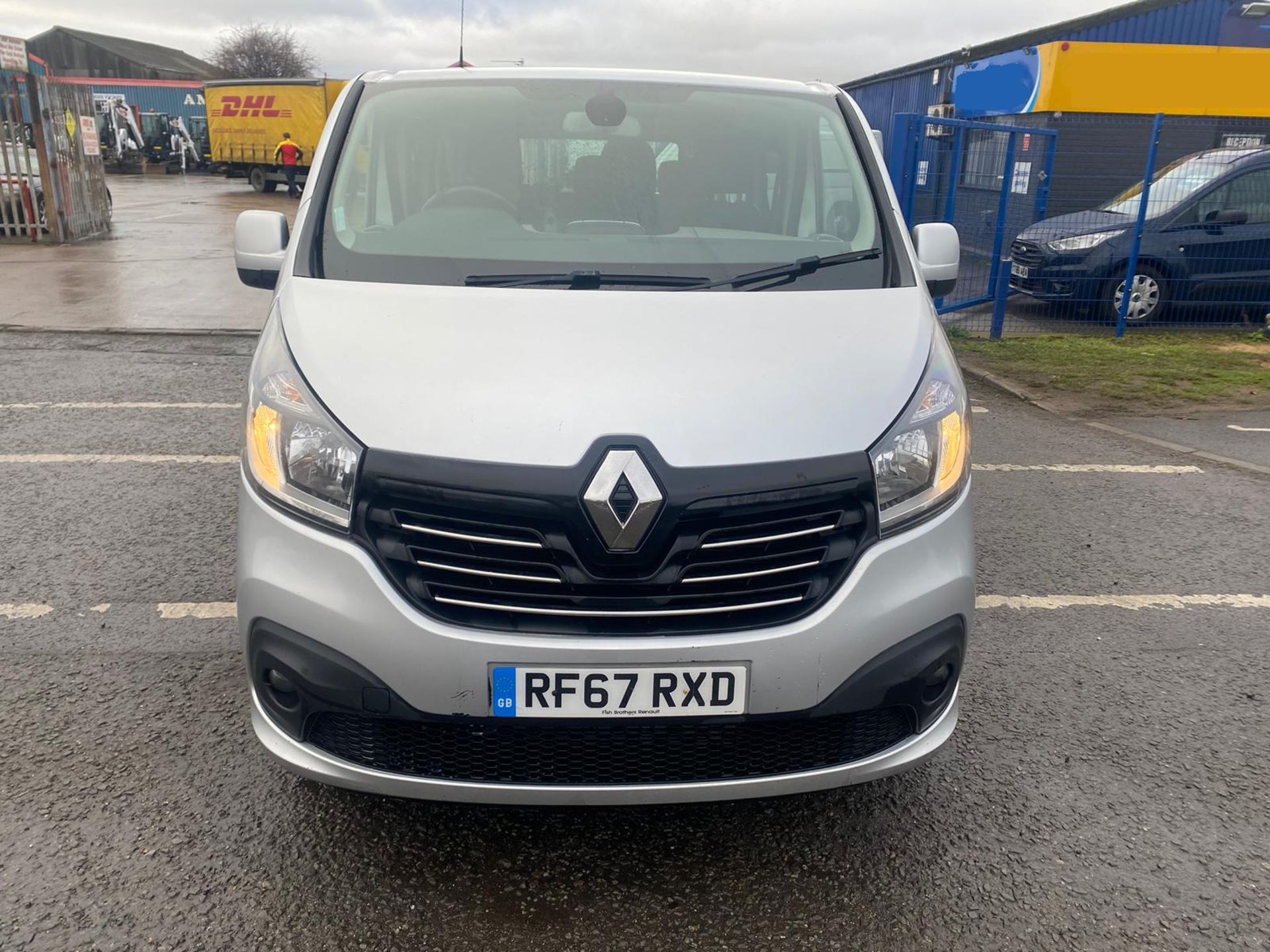 2017 67 RENAULT TRAFFIC SPORT MINIBUS - 141K MILES - 9 SEATS - AIR CON - ALLOY WHEELS - Image 8 of 14