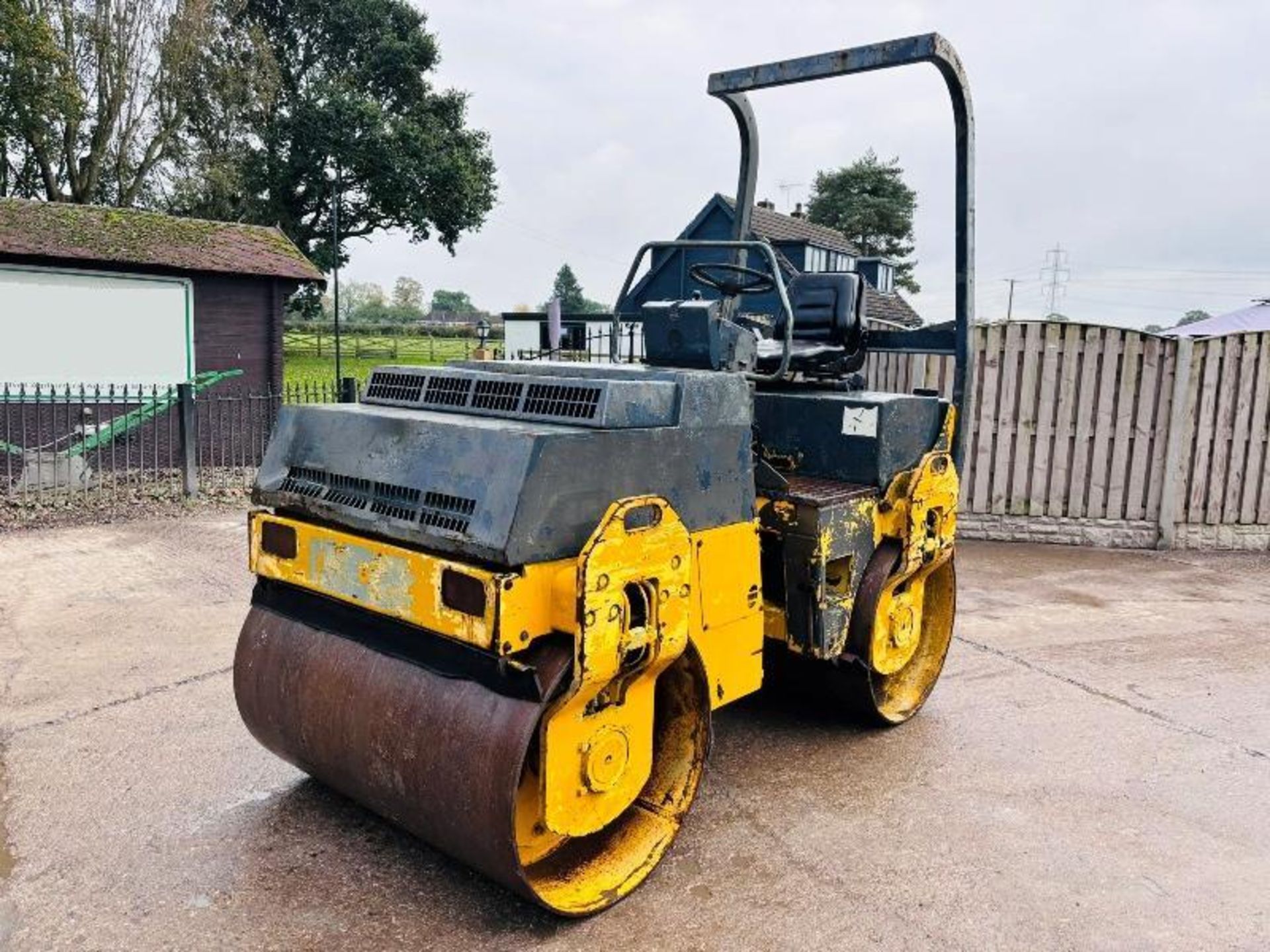 BOMAG BW135AD DOUBLE DRUM ROLLER C/W ROLE BAR - Image 8 of 11