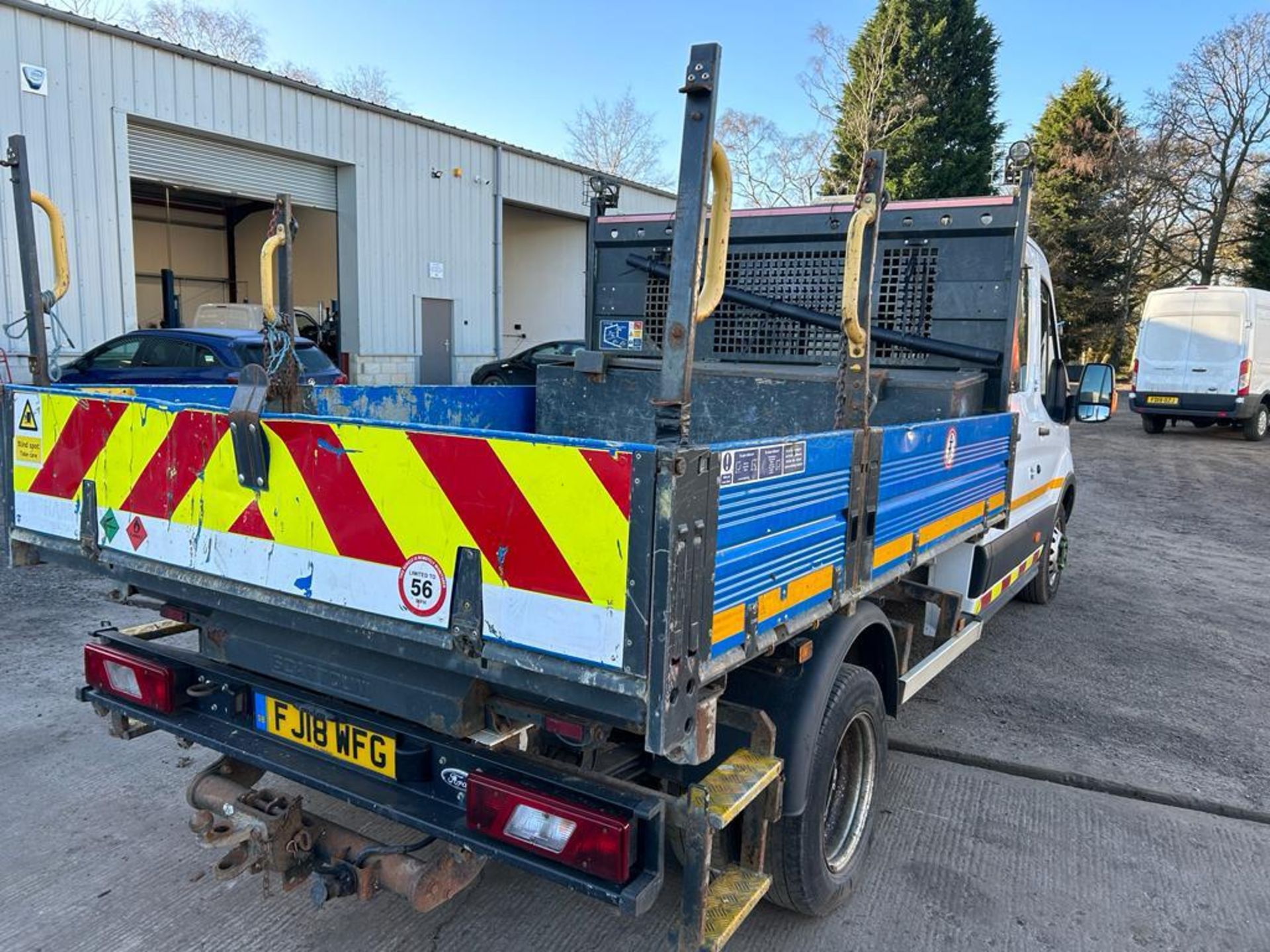 2018 18 FORD TRANSIT 470 TIPPER - 90K MILES - 4.7 TON GROSS - 3 SEATS - RARE TIPPER - TOWBAR  - Image 5 of 11