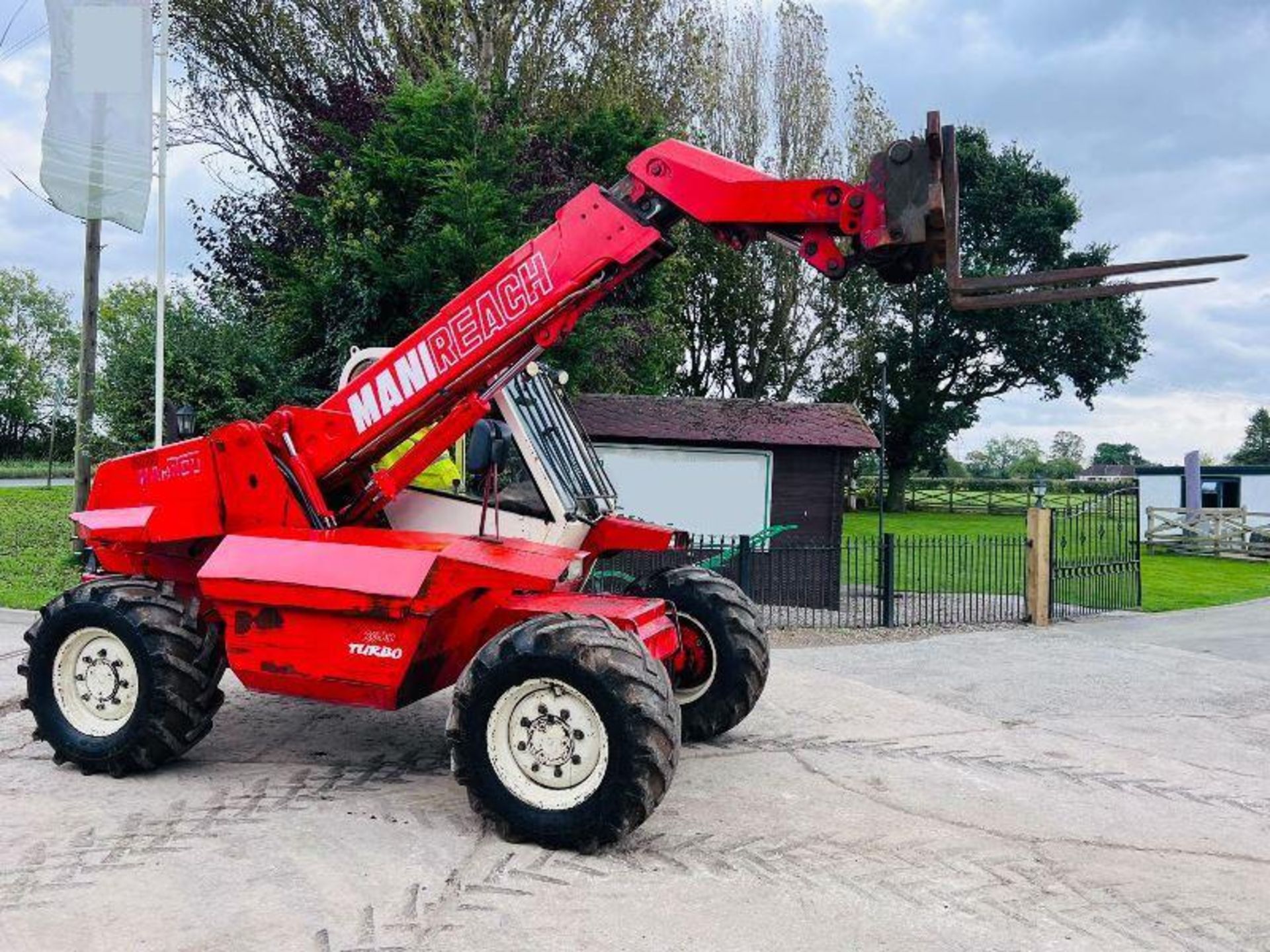 MANITOU MLT626 4WD TELEHANDLER C/W PALLET TINES - Bild 16 aus 17