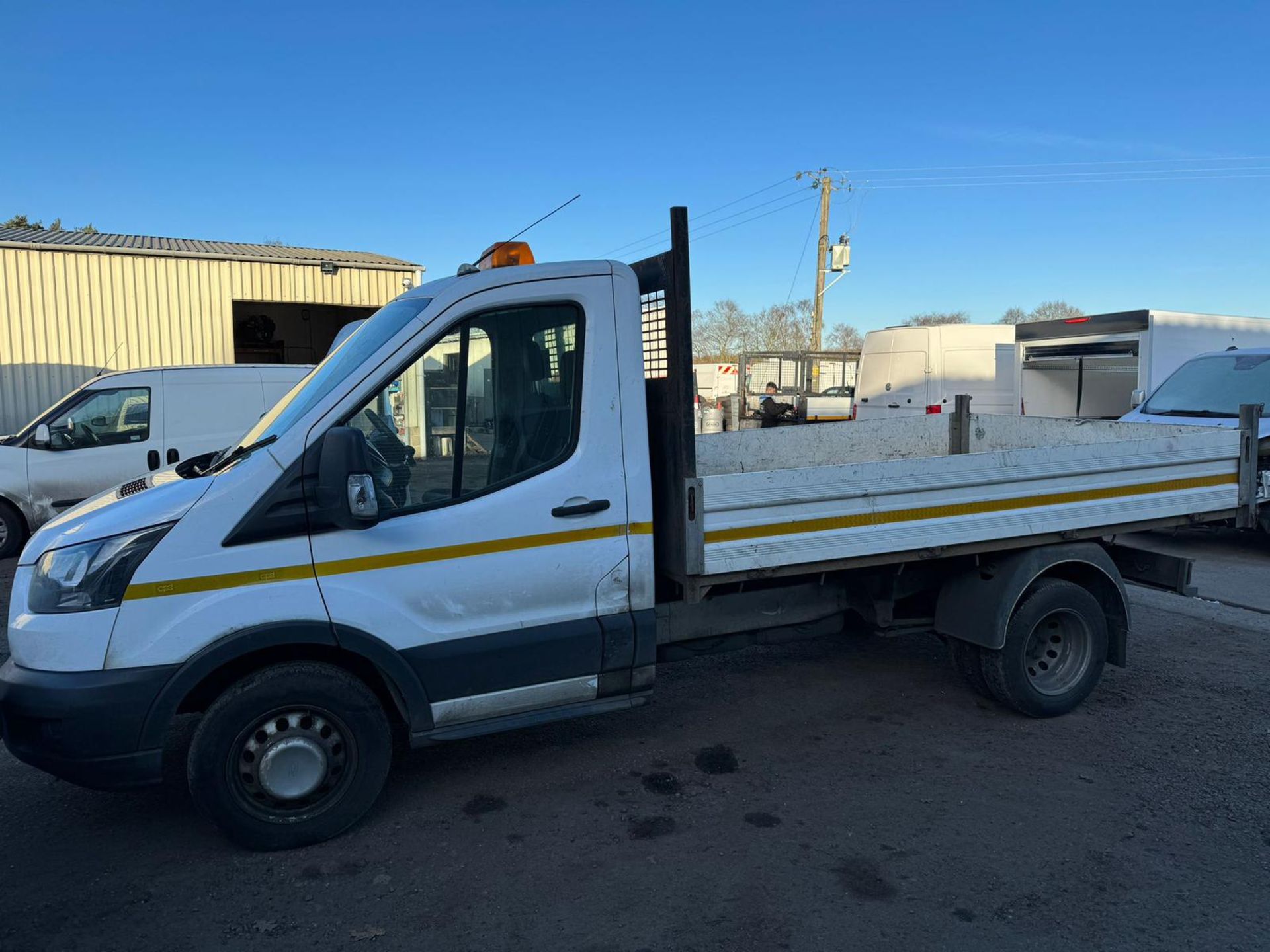 2018 18 FORD TRANSIT TIPPER - 135K MILES - EURO 6 - TWIN REAR WHEEL - Image 2 of 7