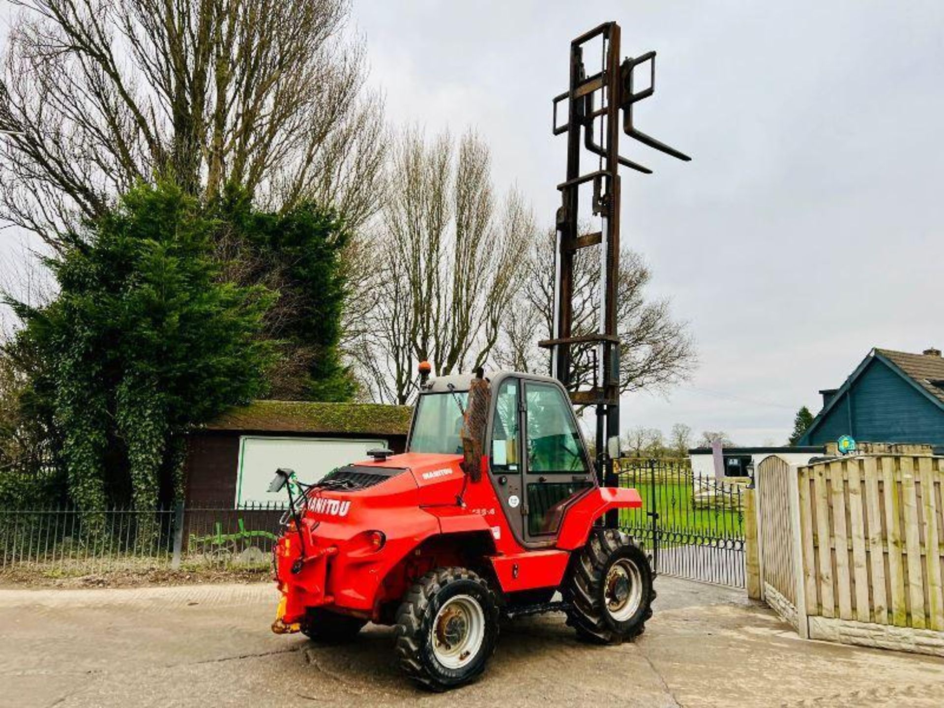 MANITOU M26-4 ROUGH TERRIAN 4WD FORKLIFT *YEAR 2014* C/W PICK UP HITCH  - Image 14 of 14