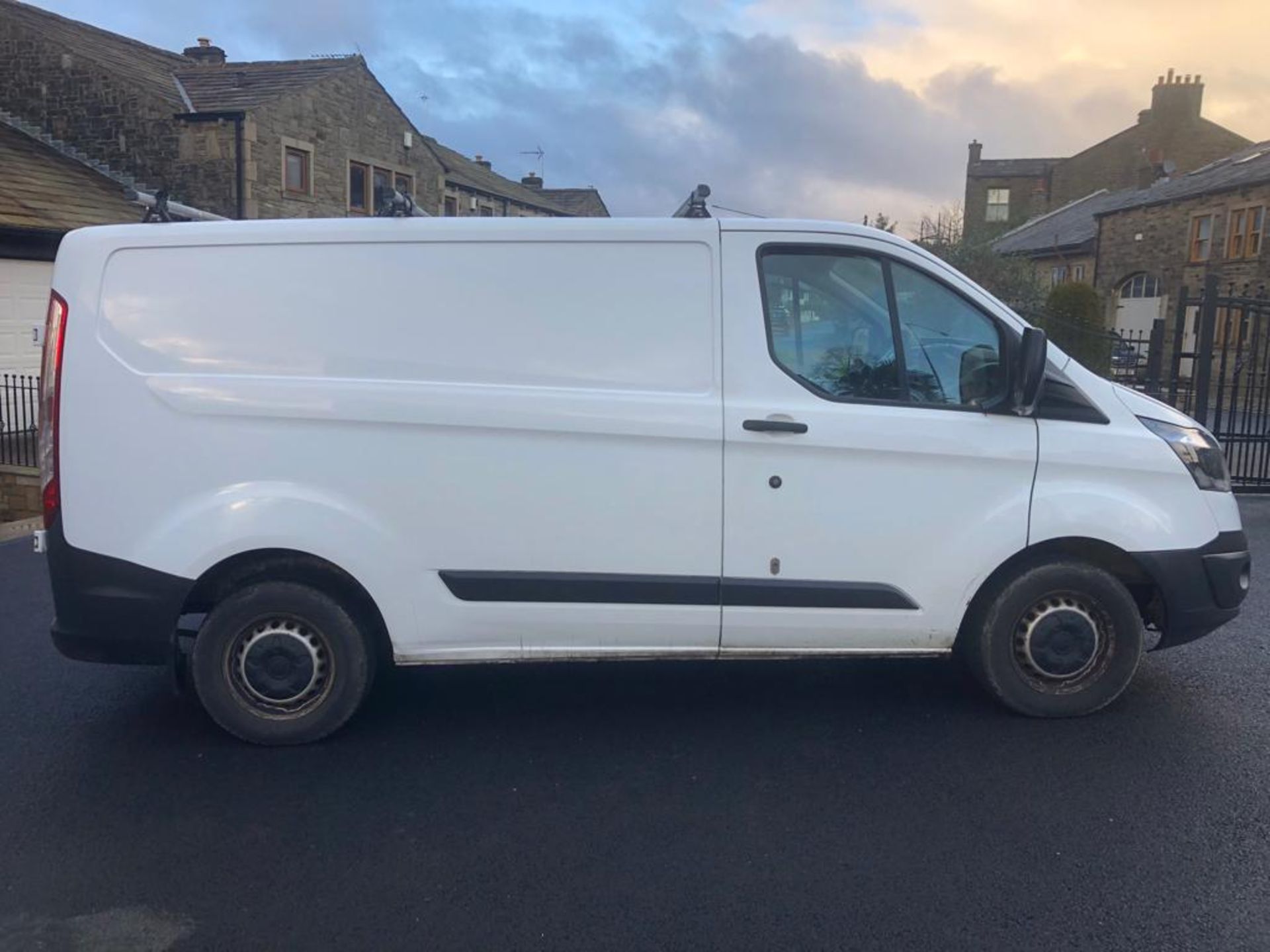 2016 16 FORD TRANSIT CUSTOM - EX COUNCIL - EURO 6 *NEW ENGINE FITTED VIA FORD WARRANTY SCHEME - Bild 2 aus 12