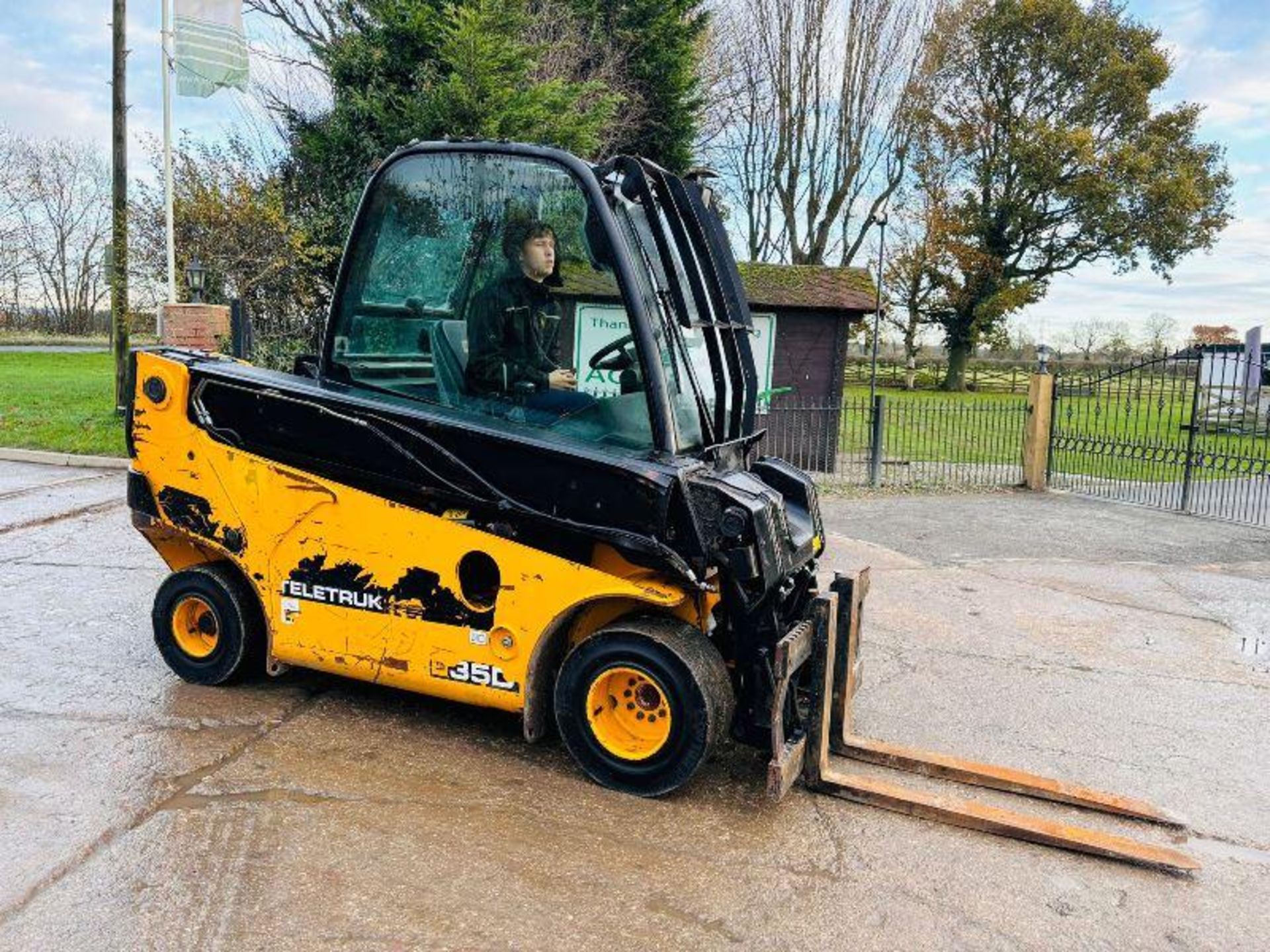 JCB TLT35D TELETRUCK *YEAR 2014* C/W PALLET TINES