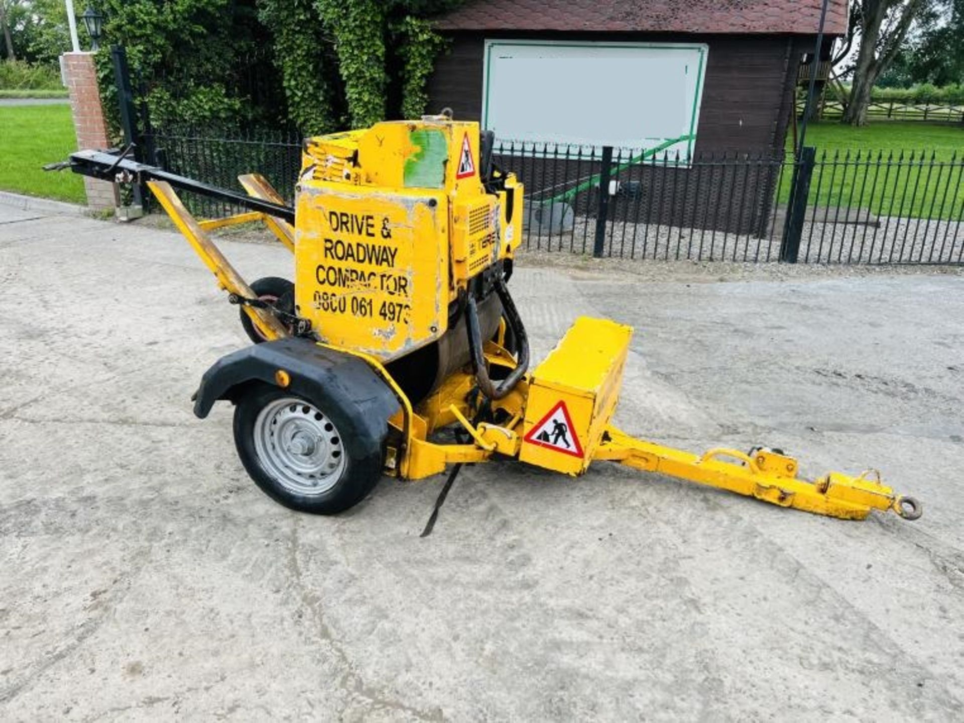 TEREX PEDESTRIAN ROLLER C/W SINGLE AXLE TRAILER