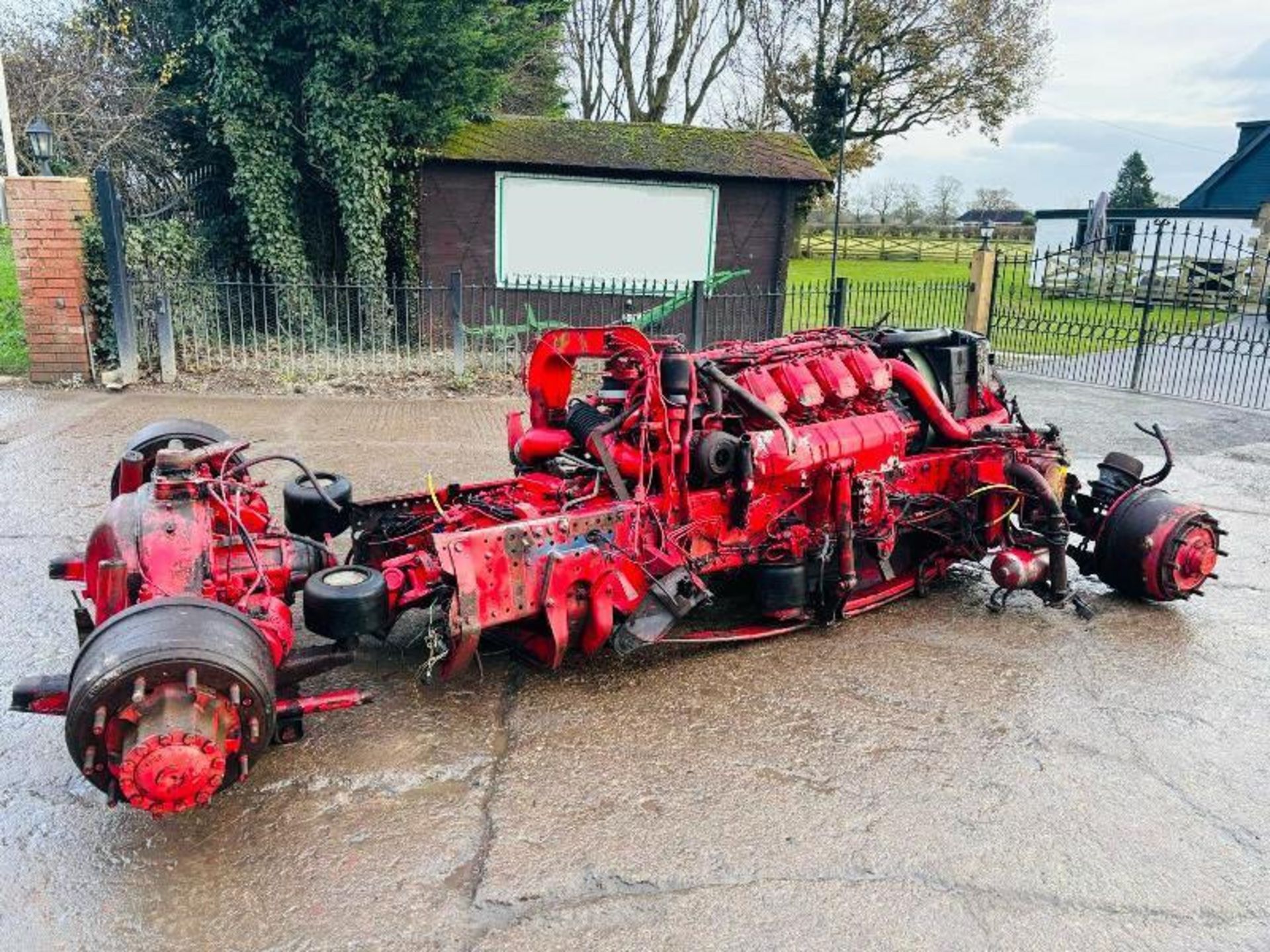 IVECO V8 TURBO ENGINE C/W GEAR BOX, PUMP & 10 STUD AXLES - Image 13 of 16