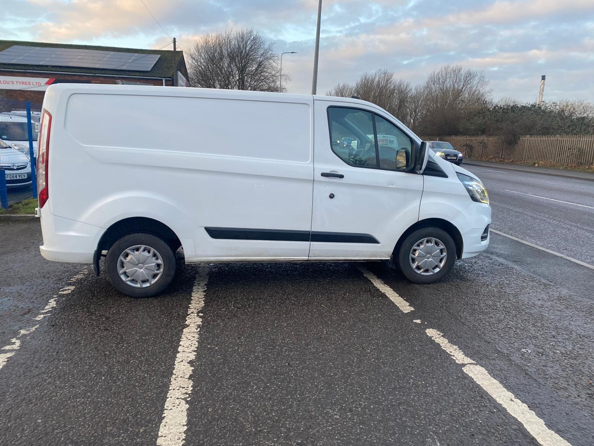 2020 20 FORD TRANSIT CUSTOM TREND PANEL VAN - 126K MILES - EURO 6 - 1 KEY - Image 6 of 8