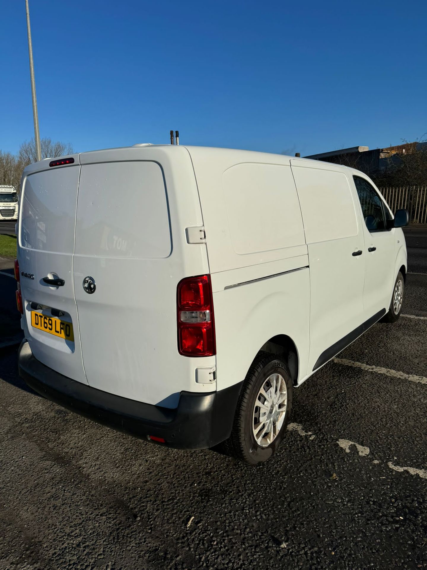 2019 69 VAUXHALL VIVARO PANEL VAN - 2.0 6 SPEED - 58K MILES - EURO 6 - Image 3 of 13