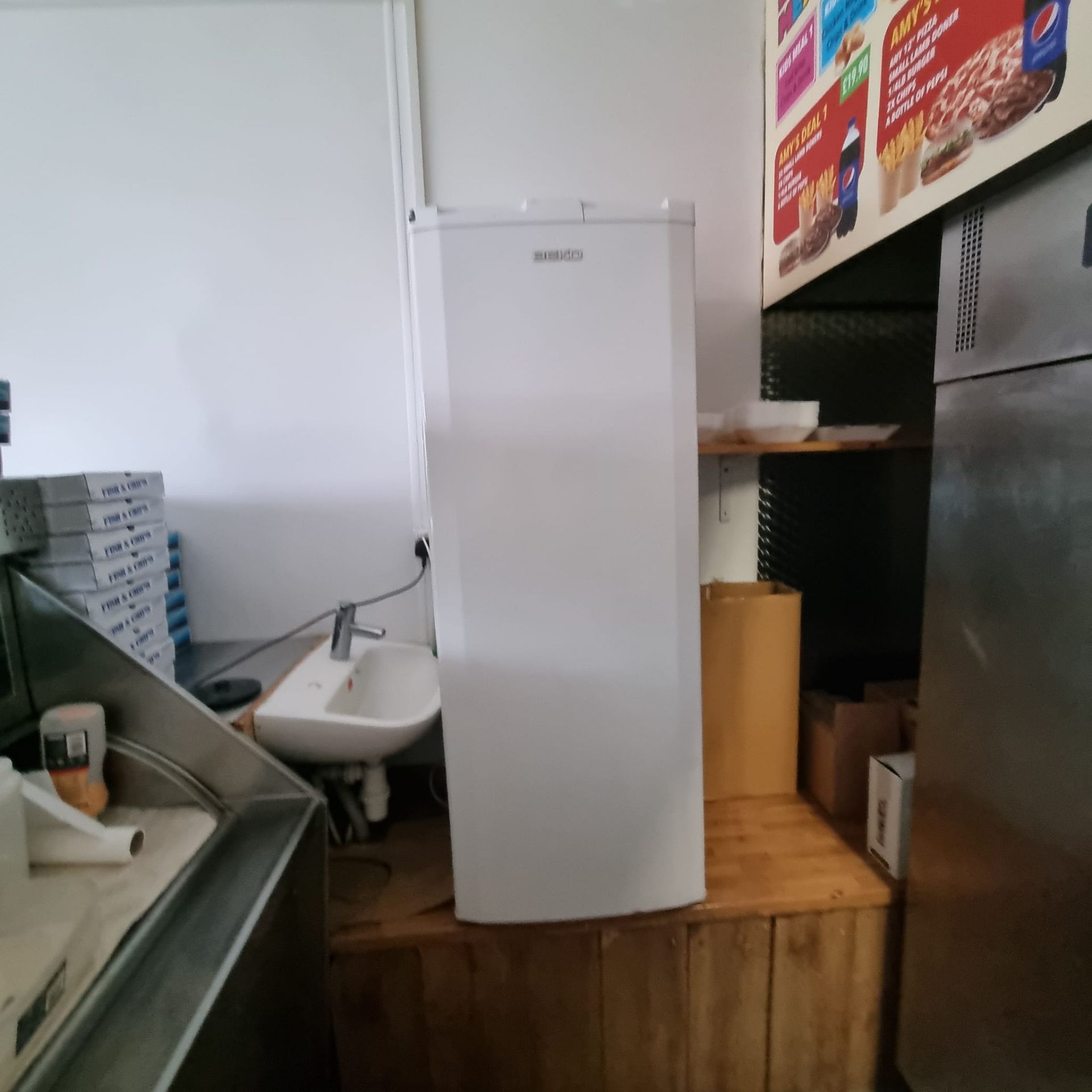 BEKO UPRIGHT FREEZER