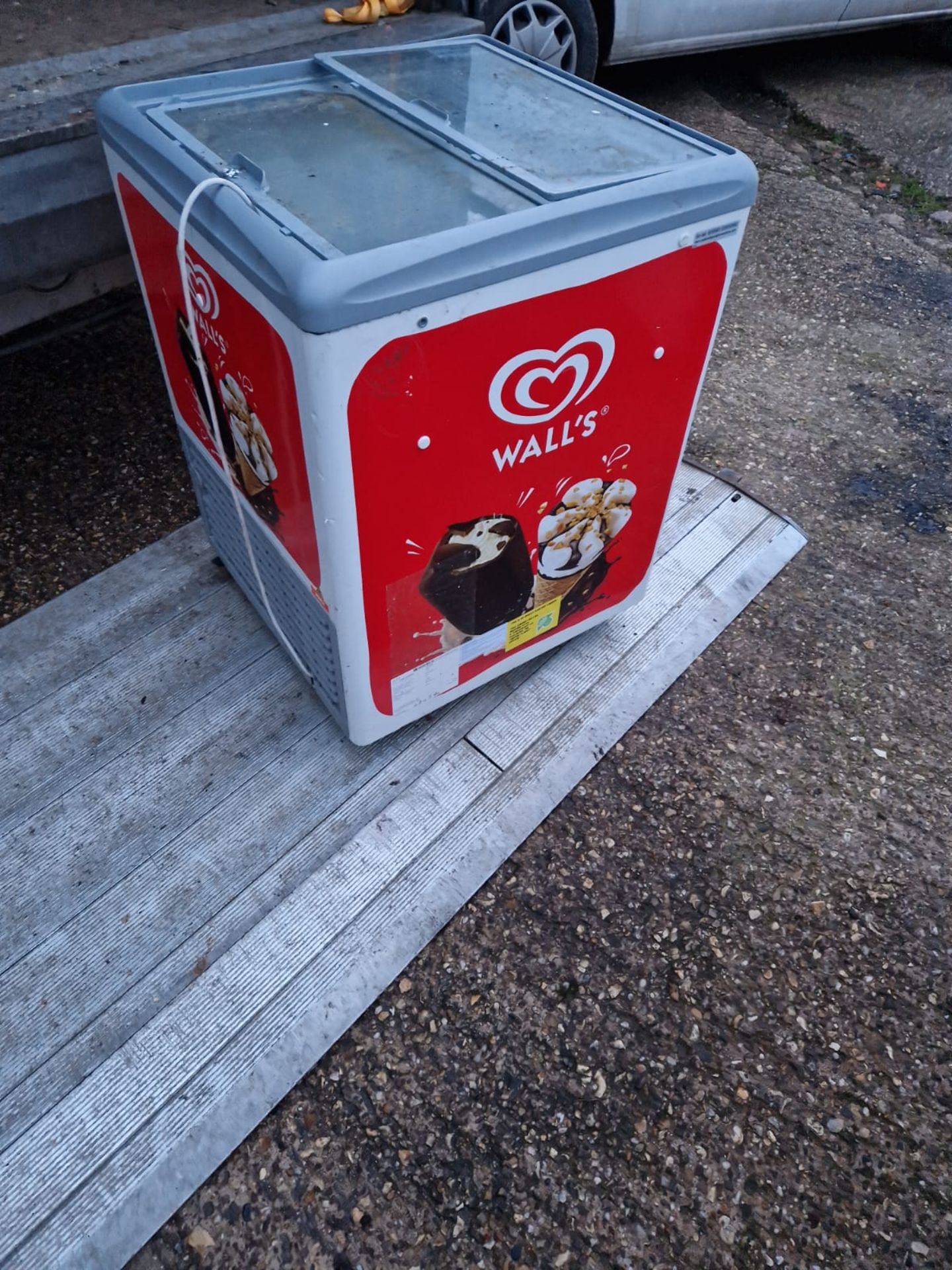 ICE CREAM FREEZER - SLIDING DOOR