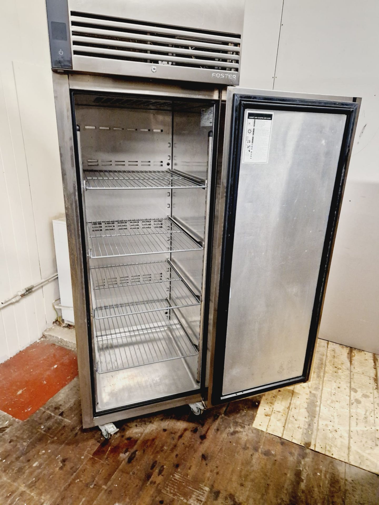 FOSTER G2 UPRIGHT FRIDGE - FULLY WORKING AND SERVICED
