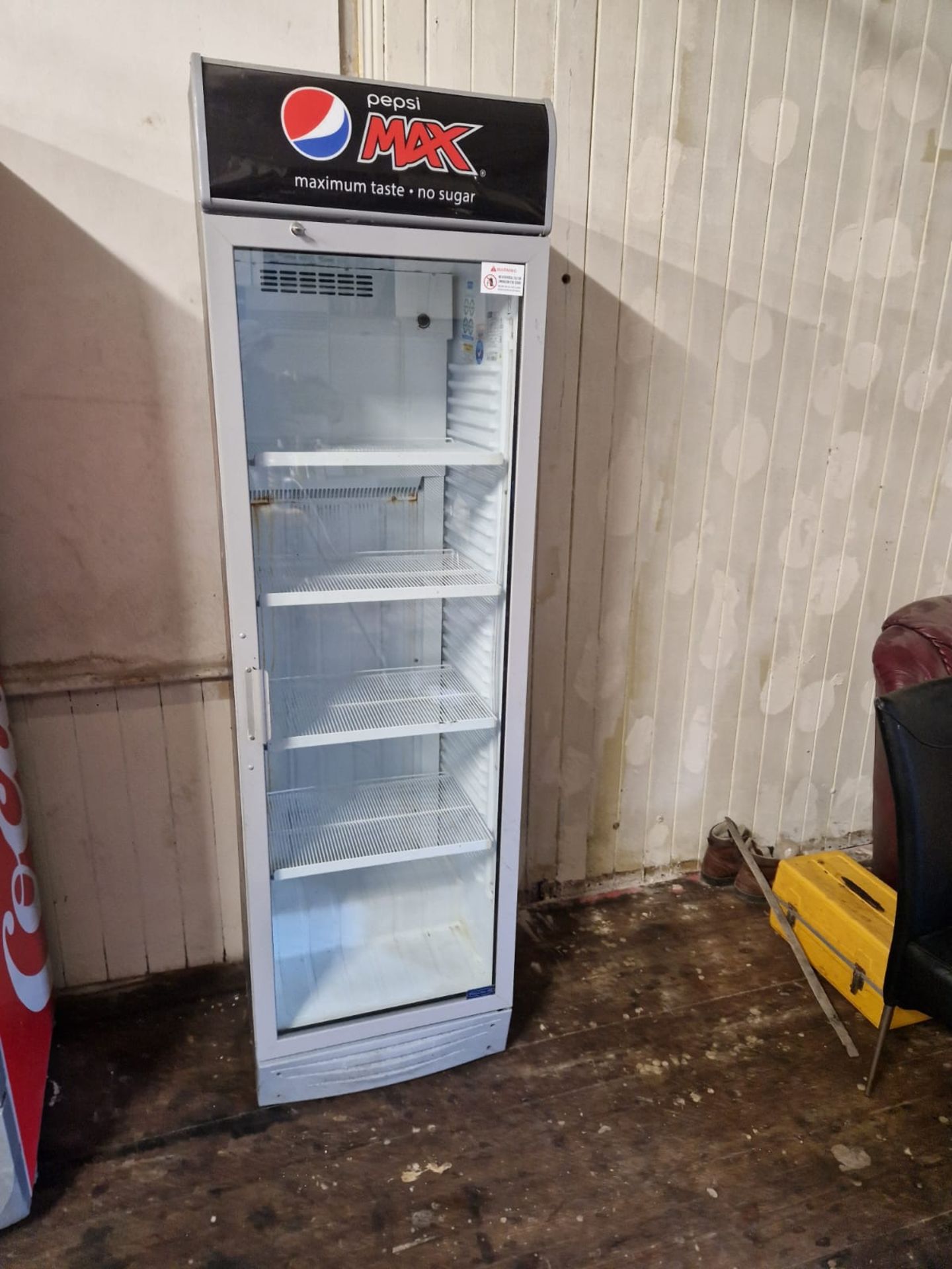 UPRIGHT GALLS DOOR DRINK FRIDGE PEPSI BRAND AND FULLY WORKING AND SERVICED