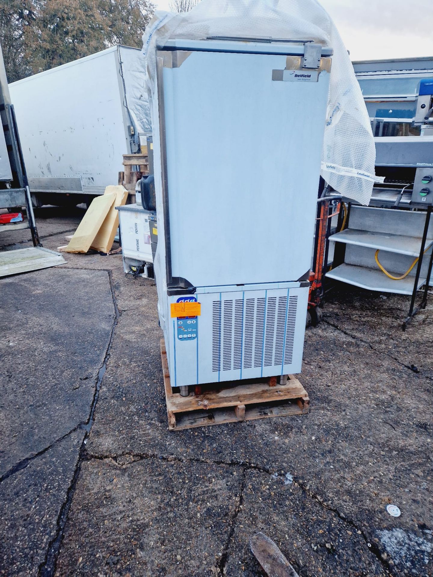 DELFIEL BLAST CHILLER - NEVER BEEN USED - 3 PHASE ELECTRIC - Image 2 of 4