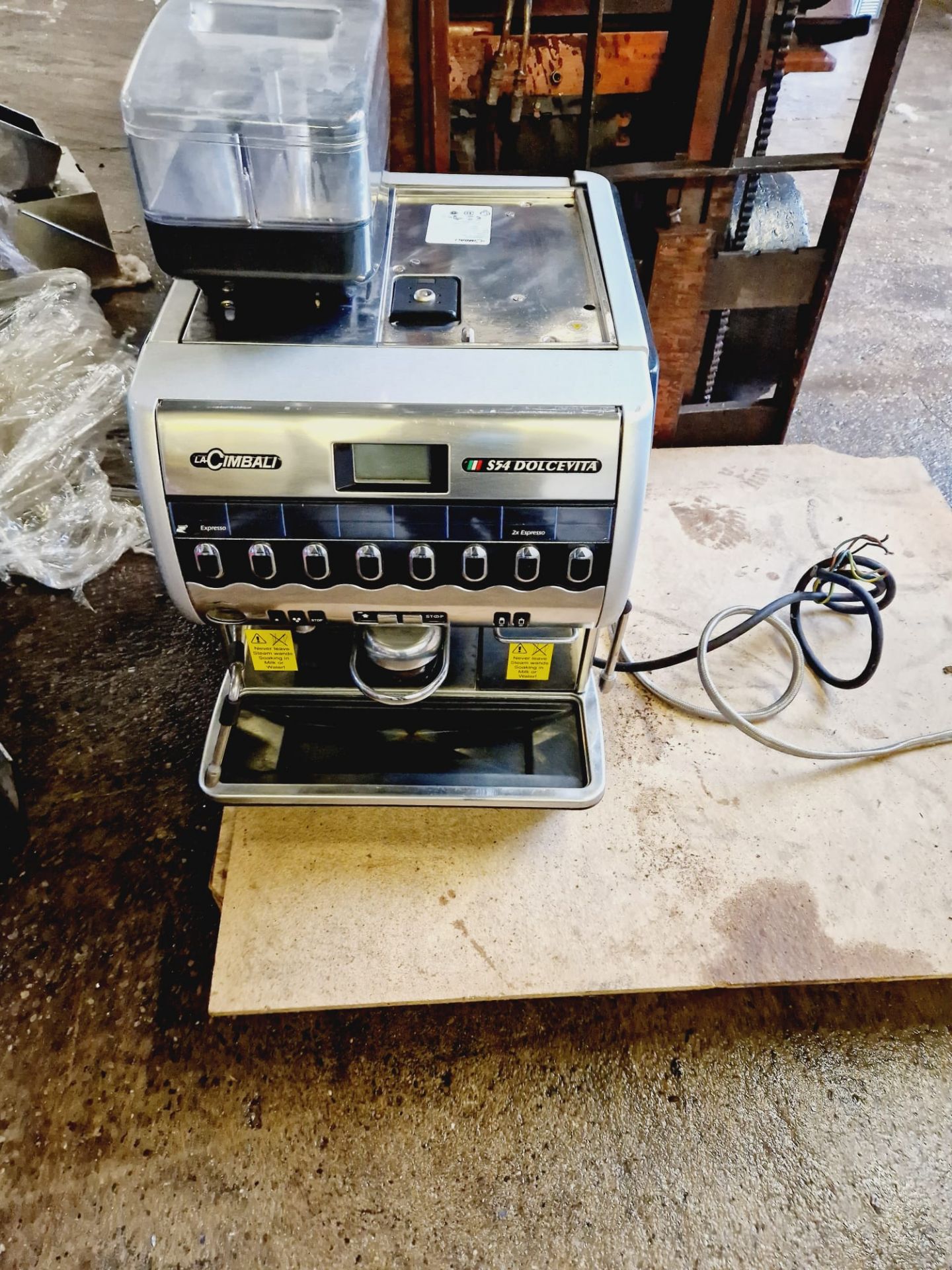 LACIMBALI S54 DOLCEVITA AUTOMATIC COFFEE MACHINE - UNTESTED - Image 3 of 4