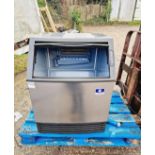MONITOWOC ICE MAKER 60 KG IN 24 HOURS