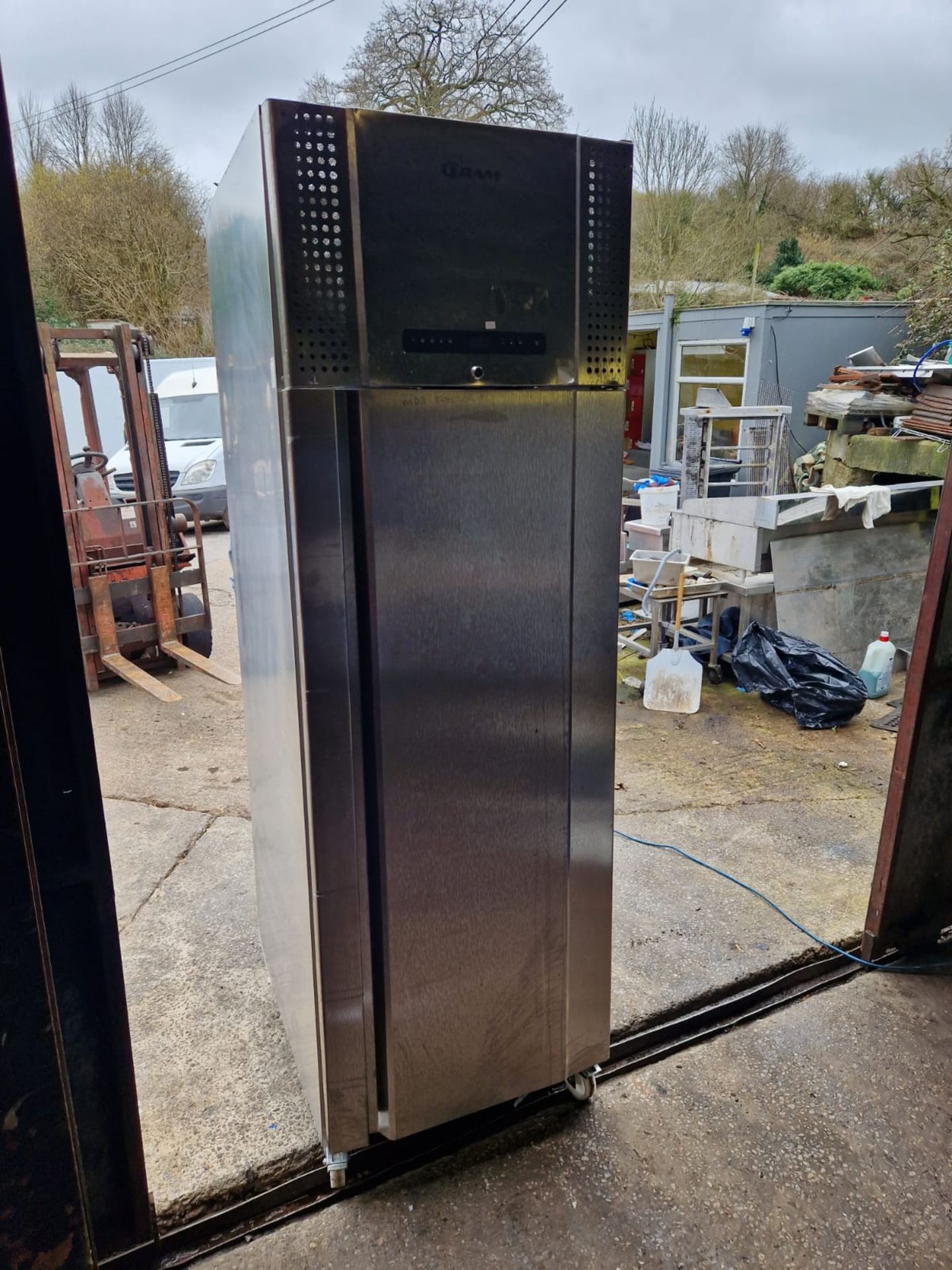 GRAM UPRIGHT FREEZER - 600 L