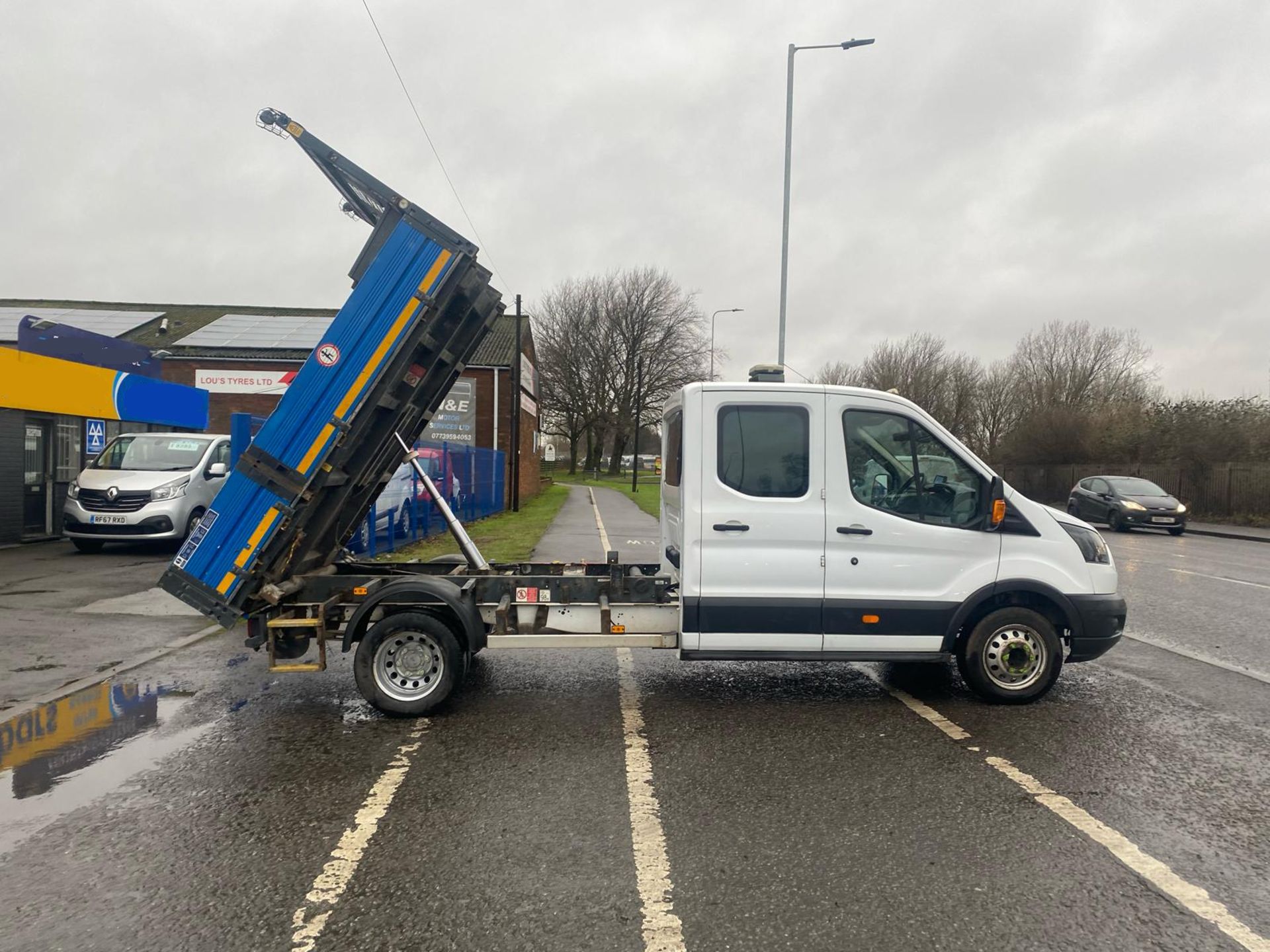 2018 18 FORD TRANSIT 470 TIPPER - 90K MILES - 4.7 TON GROSS - 3 SEATS - RARE TIPPER - TOWBAR - Image 8 of 15