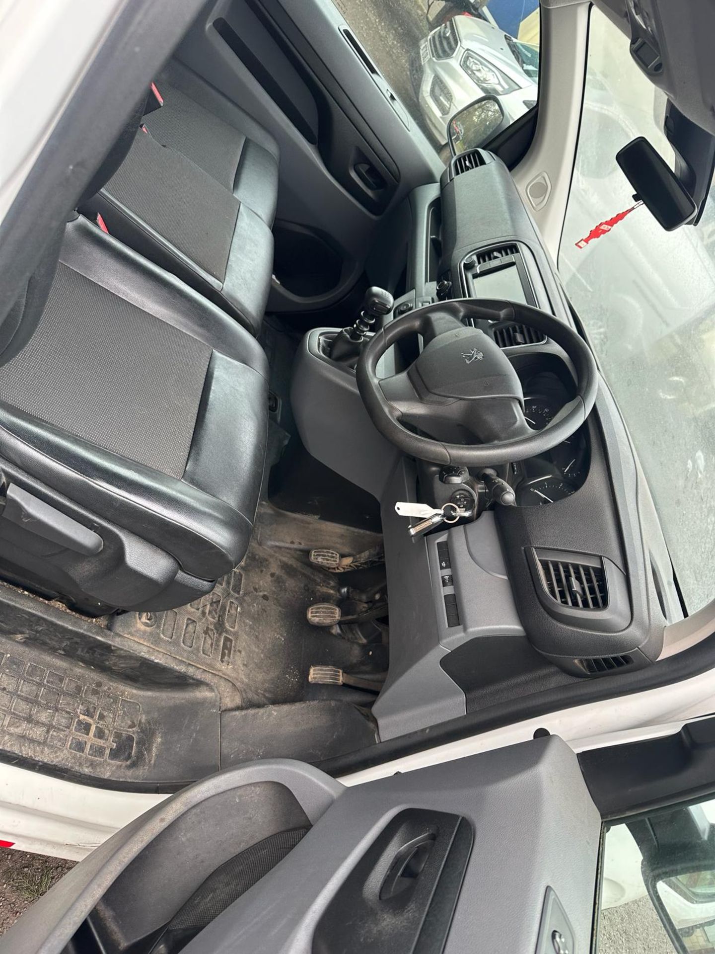 2019 69 PEUGEOT EXPERT PANEL VAN - 140K MILES - AIR CON - PLY LINED - Image 2 of 10