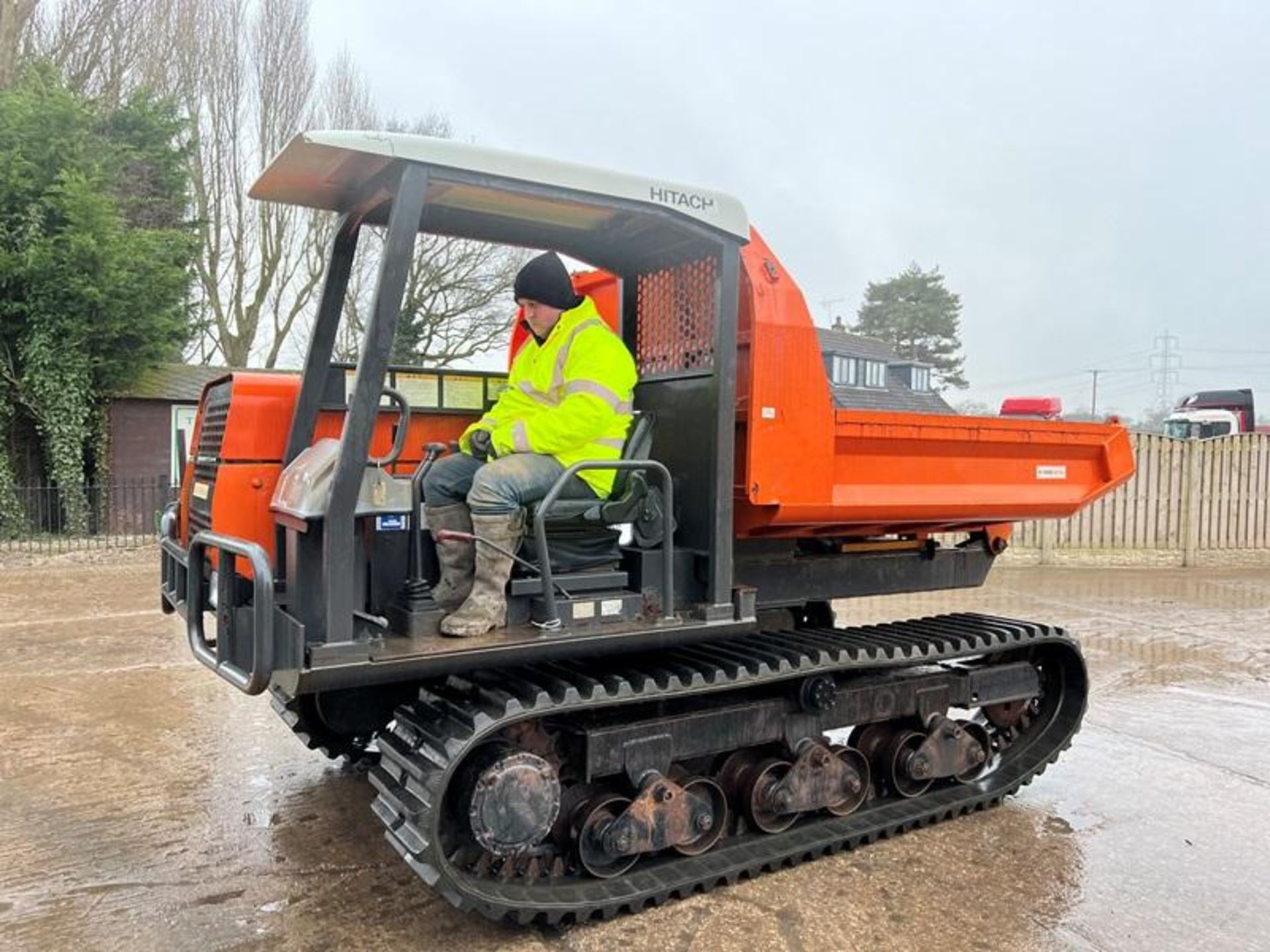 HITACHI EG40R LANDY TRACKED DUMPER *360 DEGREE SLEW* C/W ROLE FRAME & CANOPY  - Image 15 of 18