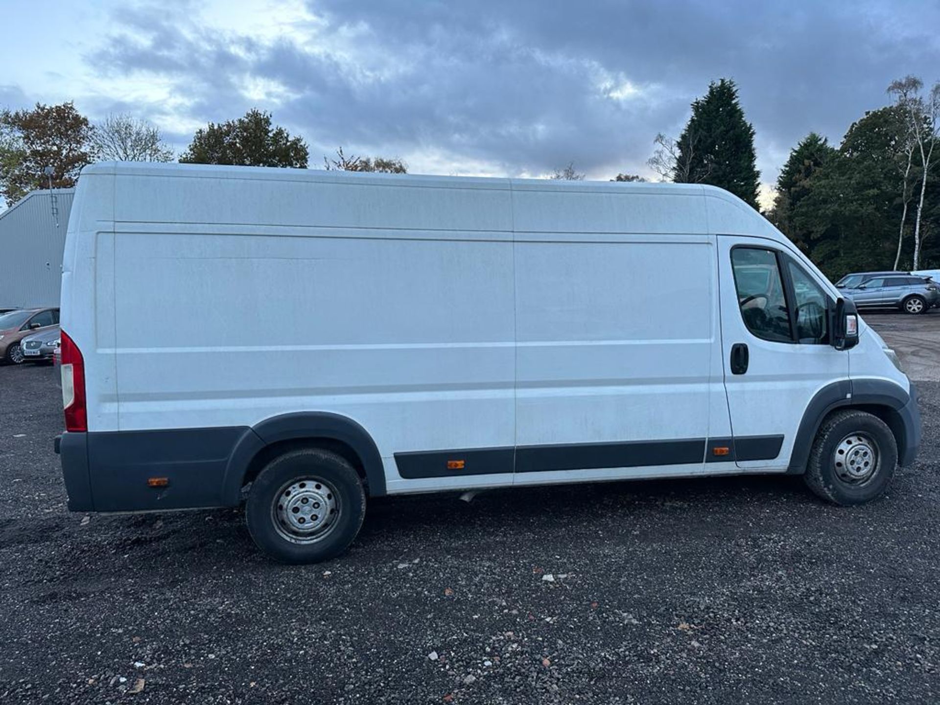 2017 17 PEUGEOT BOXER L4 XLWB PANEL VAN - 121K MILES - EURO 6 - L4 H2 MODEL - Image 6 of 11