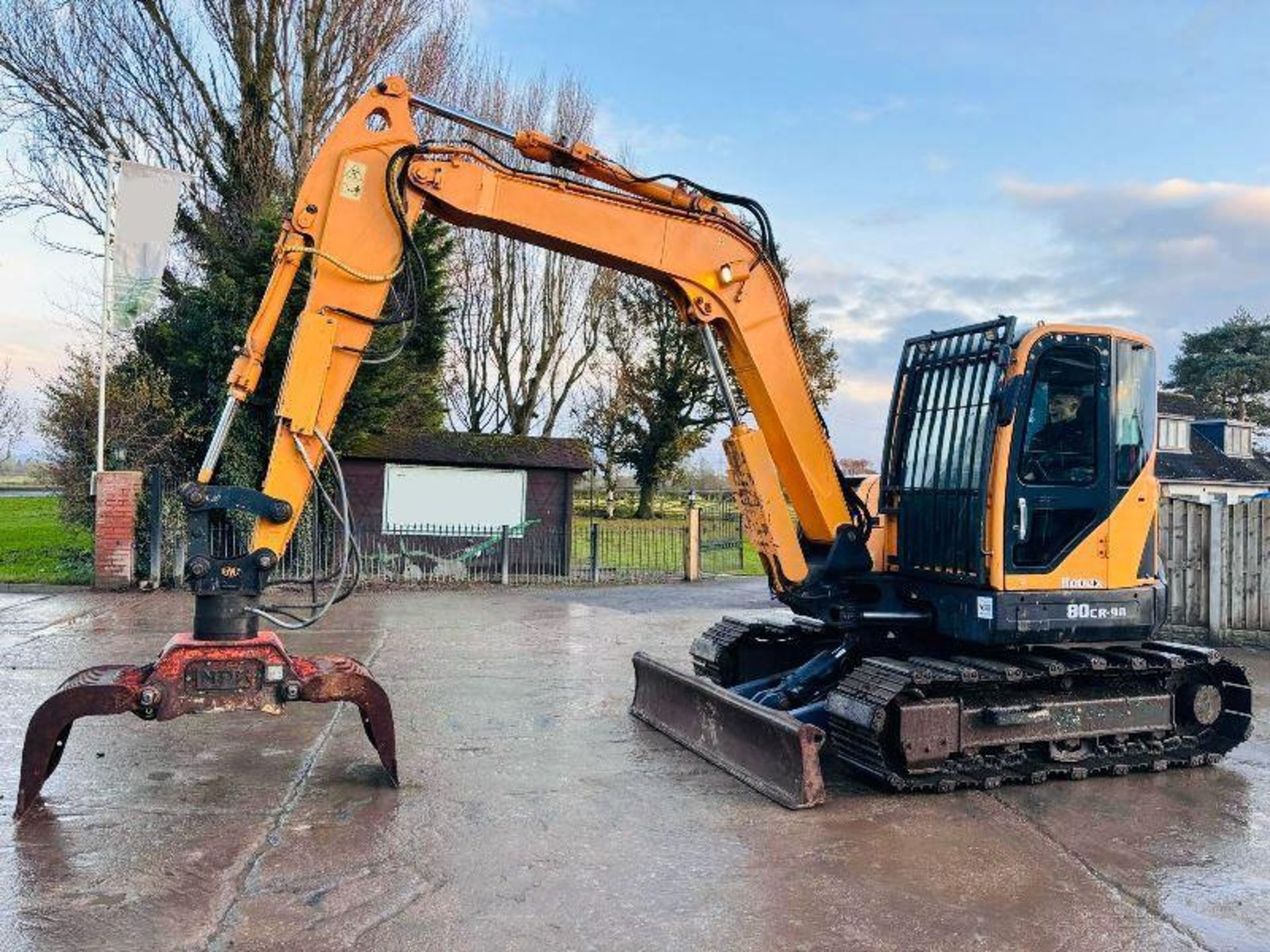 HYUNDAI 80CR-9R EXCAVATOR *YEAR 2016* C/W SELECTOR GRAB