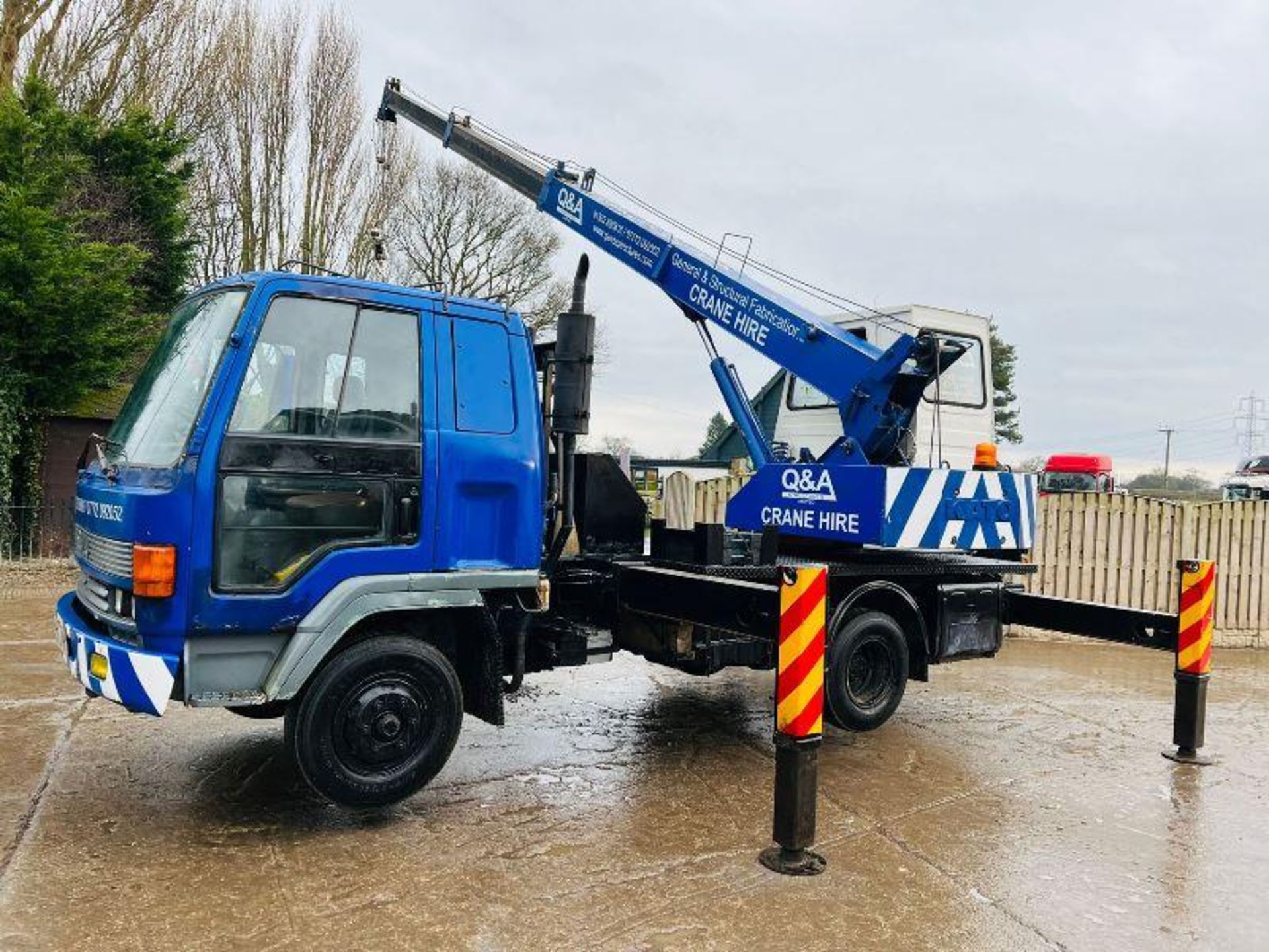 ISUZU 4X2 LORRY C/W KATO NK-70M CRANE *22 METER REACH*