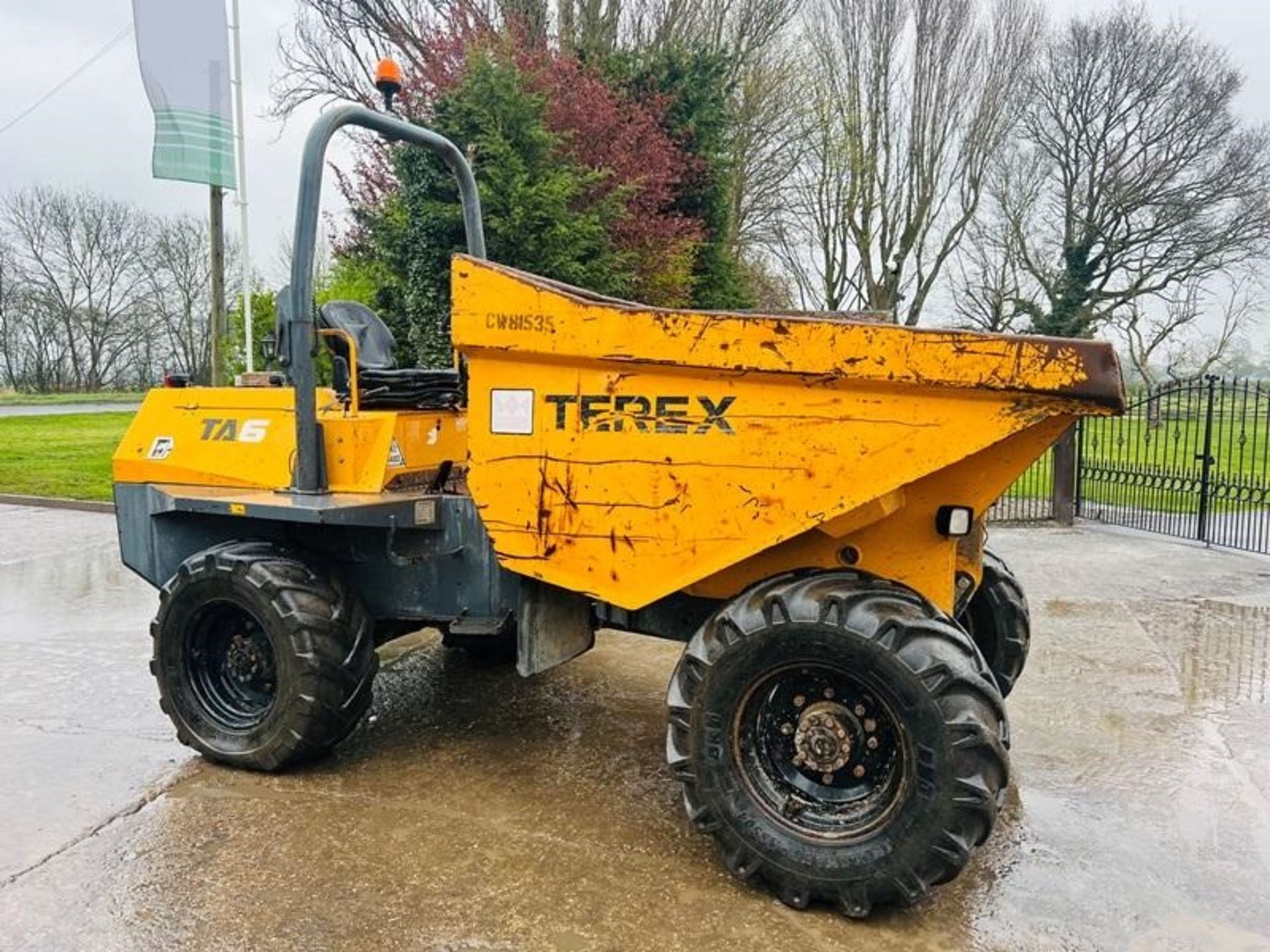 TEREX TA6 4WD DUMPER * YEAR 2011 , 2459 HOURS * C/W ROLE BAR