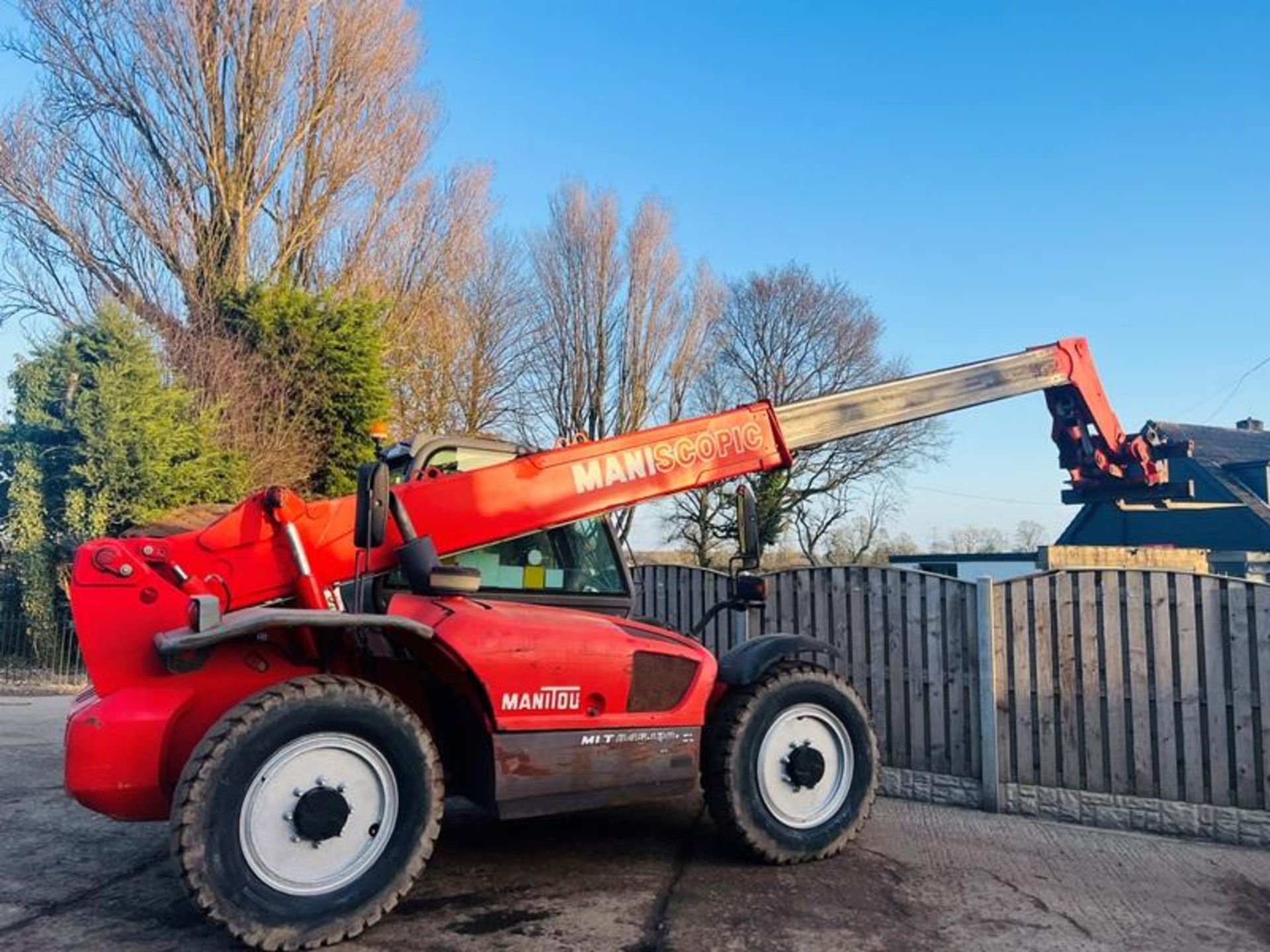 MANITOU MLT845-120 4WD TELEHANDLER C/W PALLET TINES - Image 6 of 16