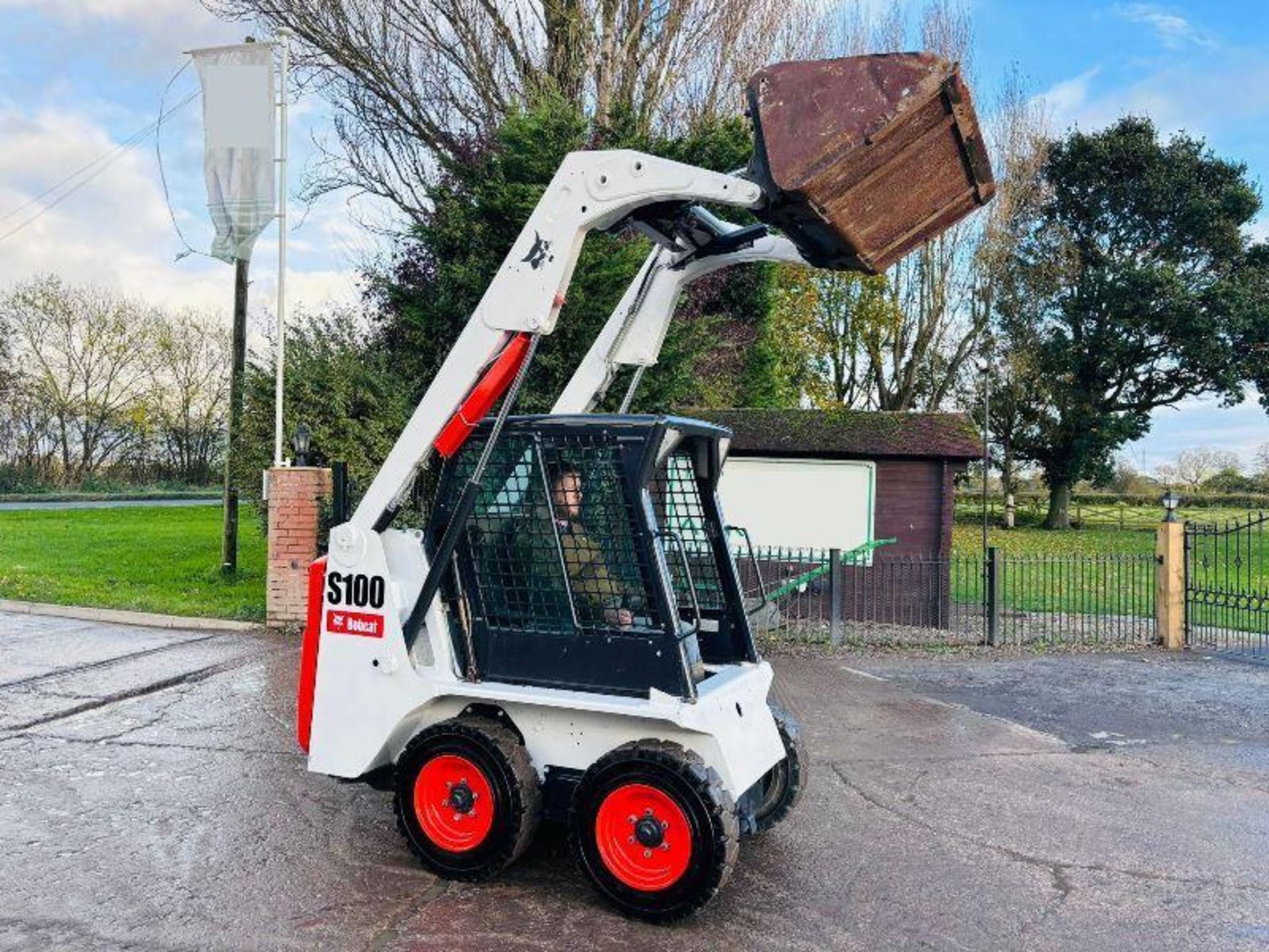 BOBCAT S100 SKIDSTEER *YEAR 2014, 1294 HOURS* C/W BUCKET - Image 13 of 15