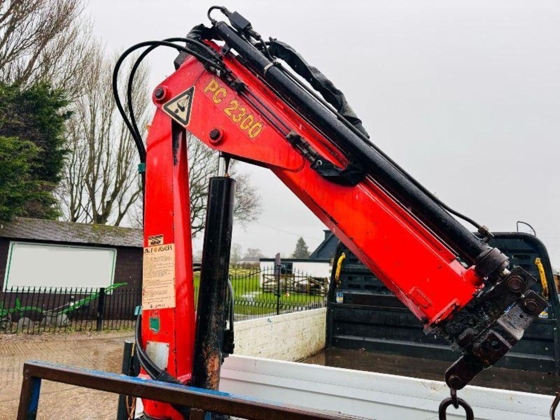 FORD TRANSIT 4X2 PICK UP C/W PALFINGER PC2300 CRANE  - Image 18 of 18