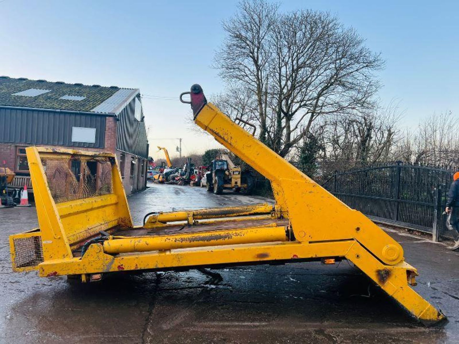 SKIP LIFTING GEAR TO SUIT LORRY - Bild 11 aus 12