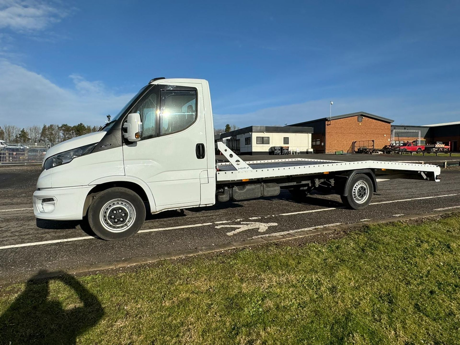 2023 23 IVECO DAILY RECOVERY TRUCK - 12K MILES - NEW ALIUMIUN BODY JUST FITTED - WINCH - Image 8 of 9