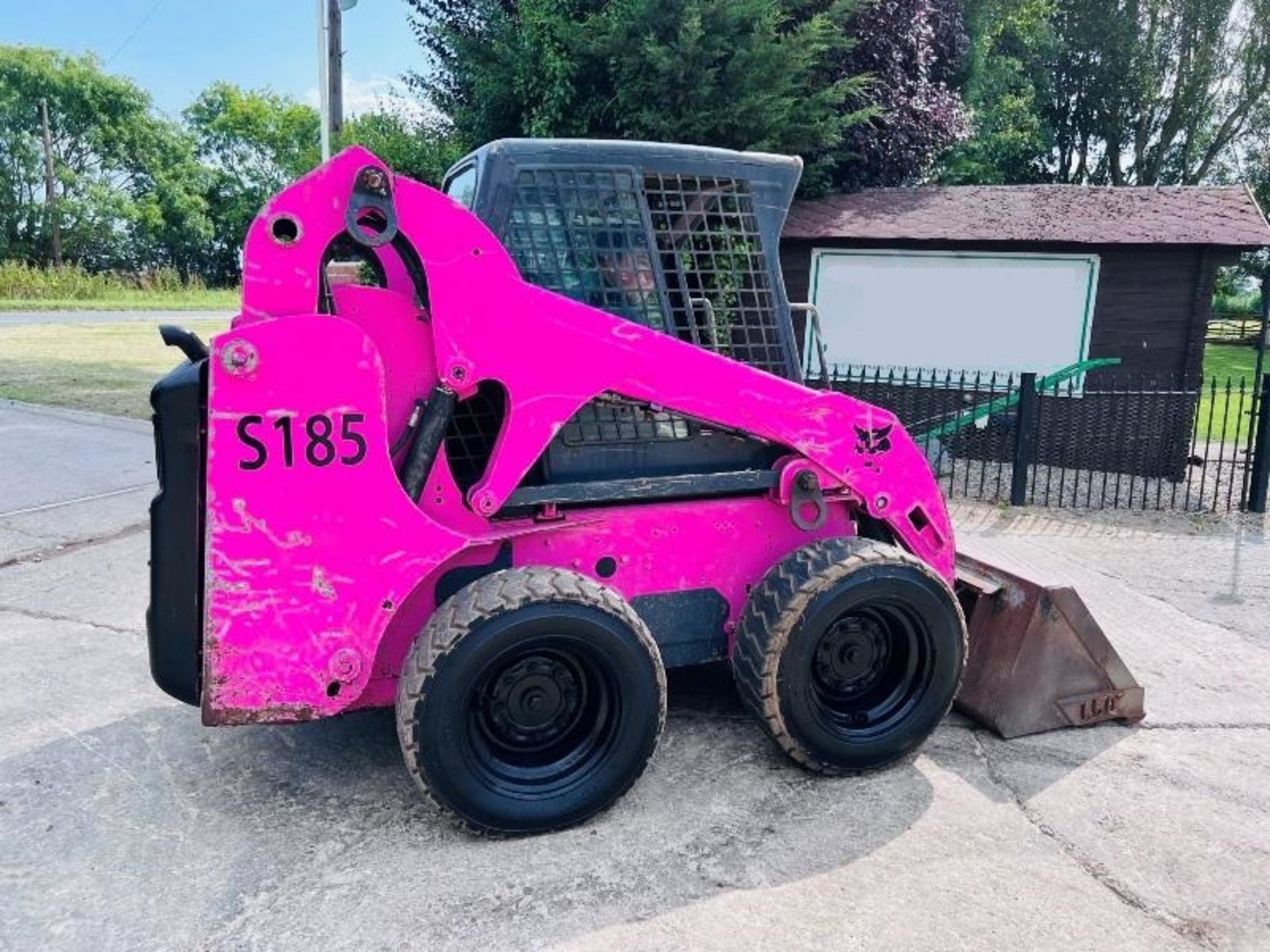 BOBCAT S185 4WD SKIDSTEER *YEAR 2009 HIGH LIFT* C/W BUCKET - Image 4 of 10