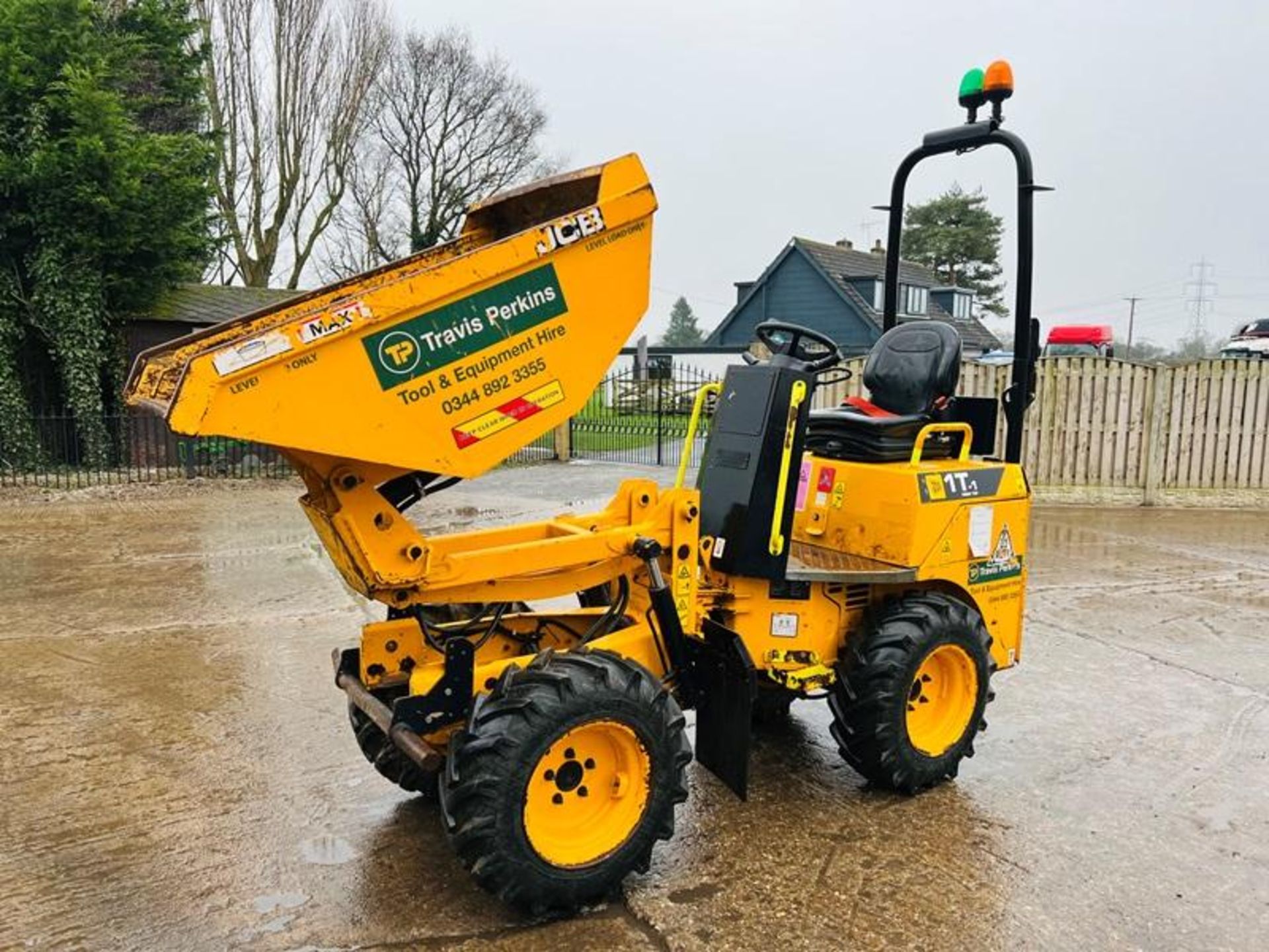 JCB 1T-T HIGH TIP 4WD DUMPER * YEAR 2018, ONLY 722 HOURS *