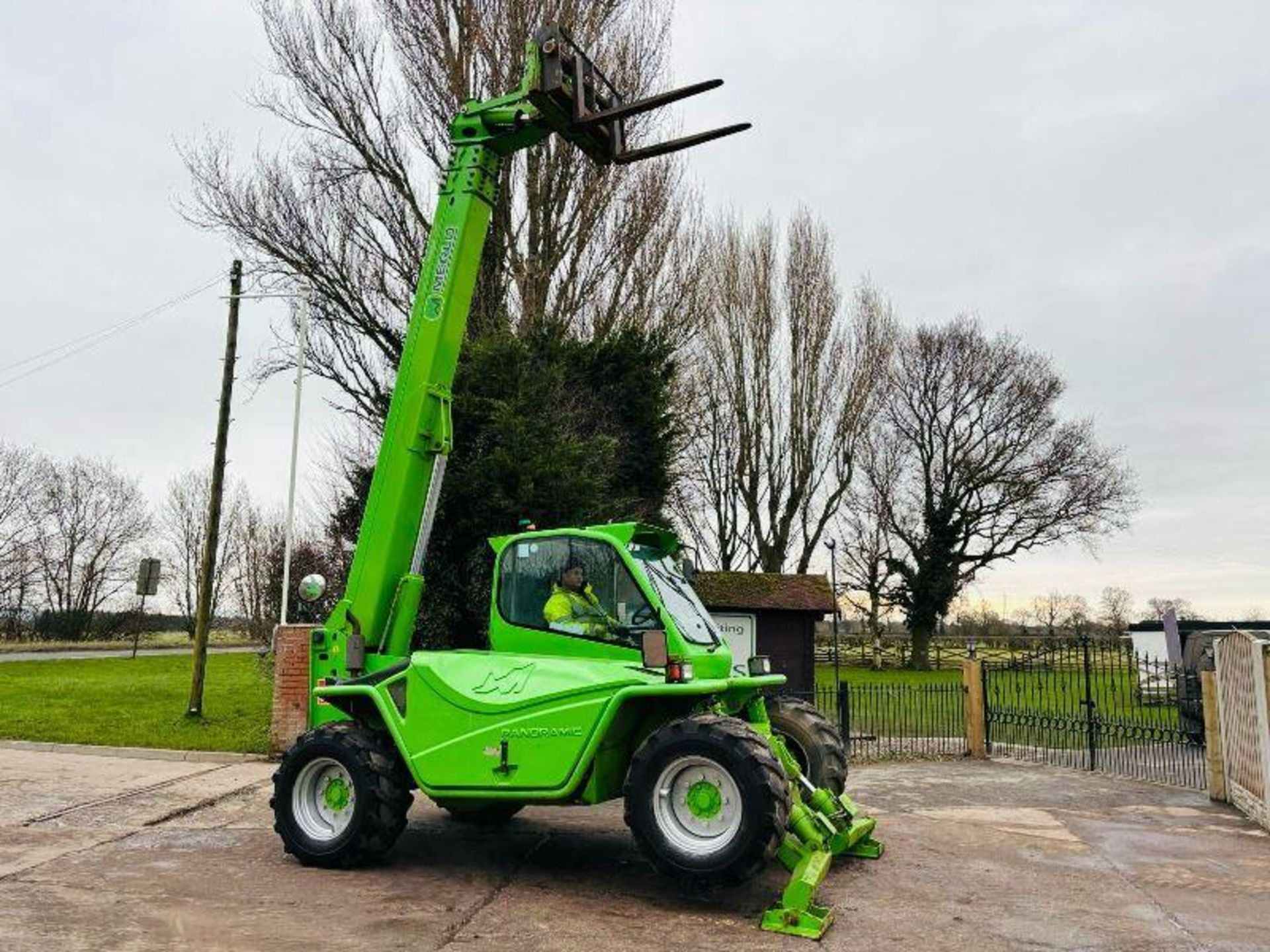 MERLO P38.12 4WD TELEHANDLER *YEAR 2012, 2297 HOURS* C/W PALLET TINES  - Image 8 of 18